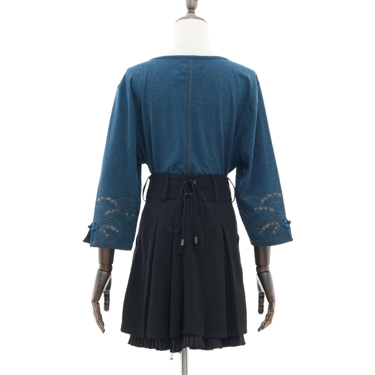 琉球浪漫物語 Ryukyu Romantic Story – Open-Shoulder Cut-and-Sew Top 【L】