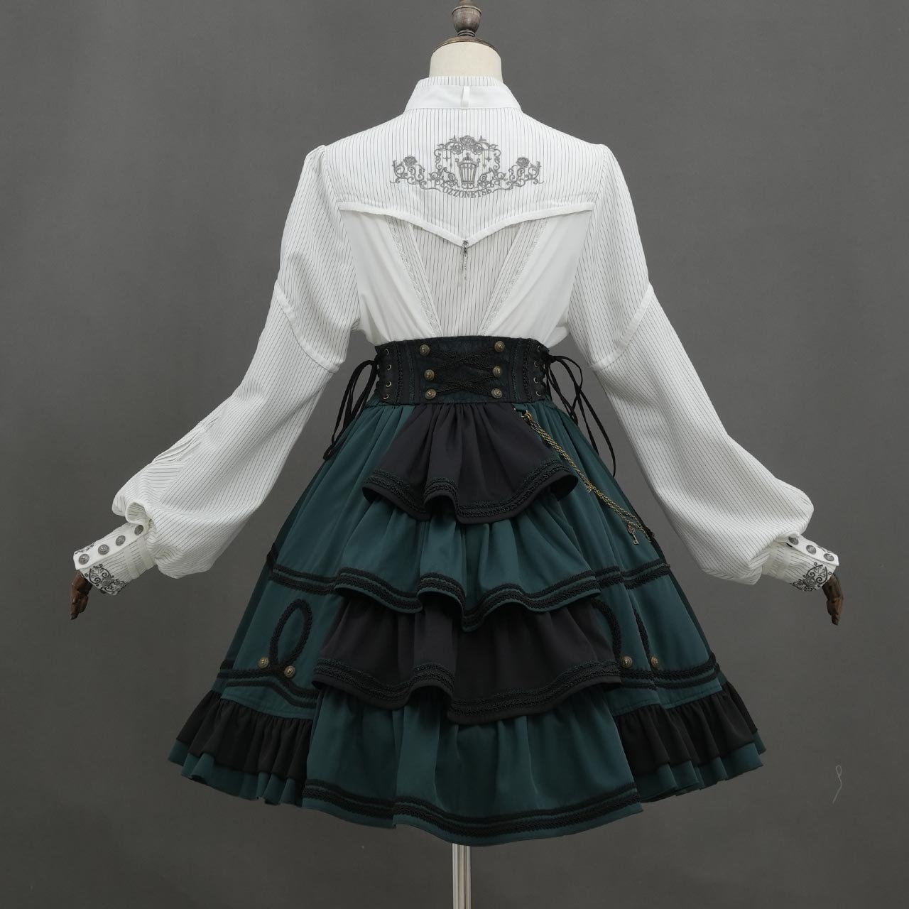 Grand Foyer Hotel Asymmetrical blouse【L】
