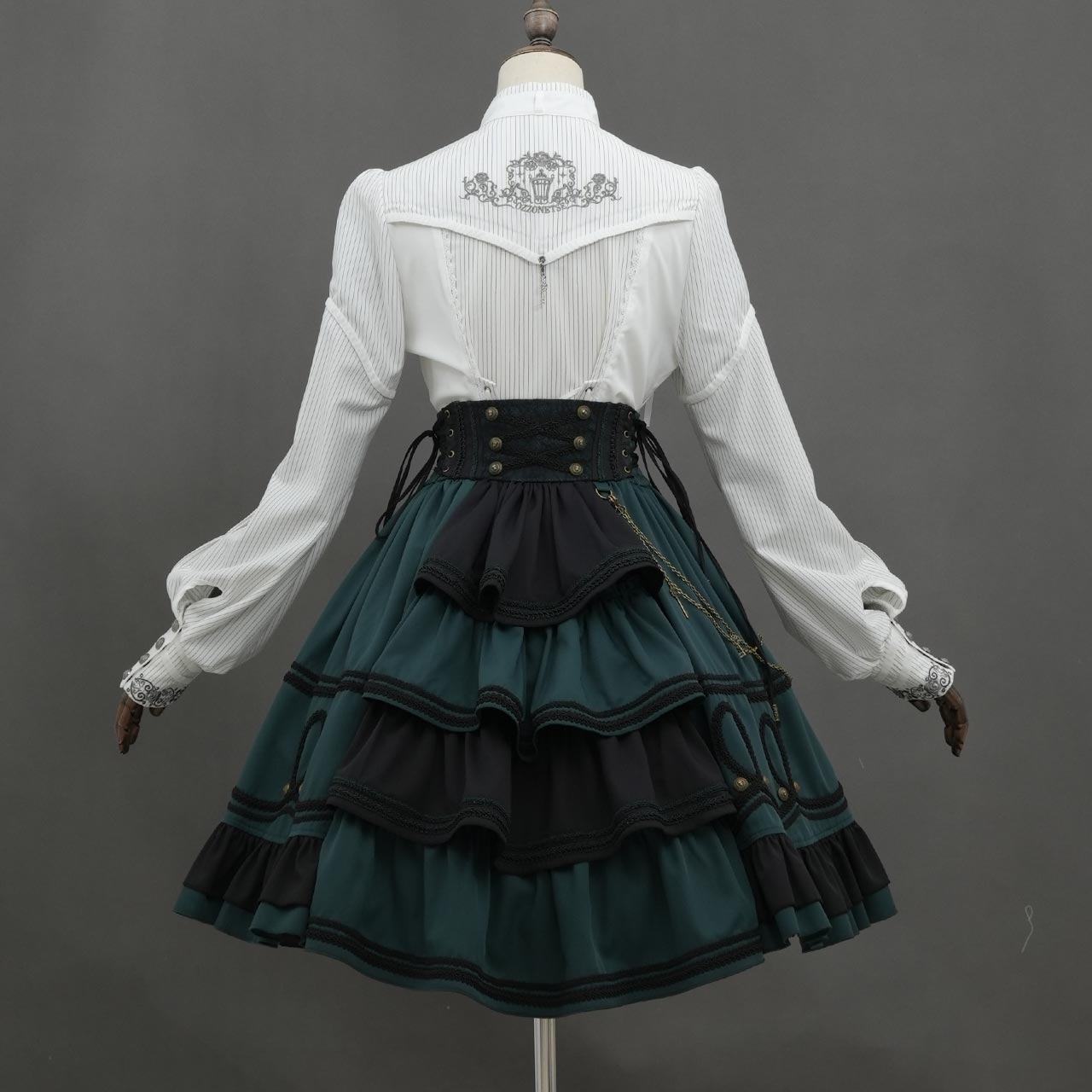 Grand Foyer Hotel Asymmetrical blouse【M】