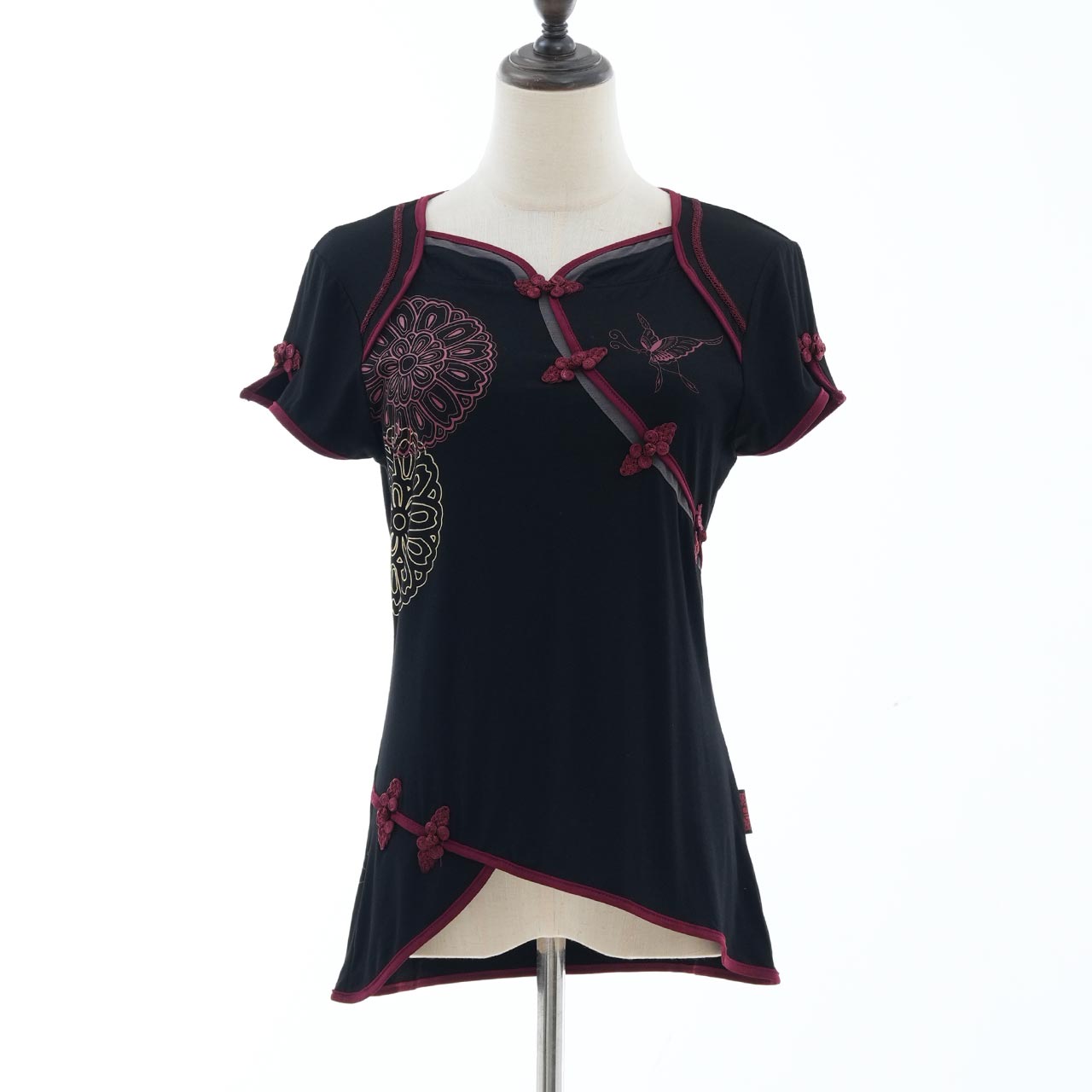 流転ノ月 The Shifting Moon Cut and Sew