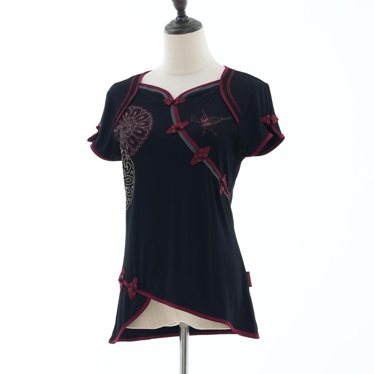 流転ノ月 The Shifting Moon Cut and Sew