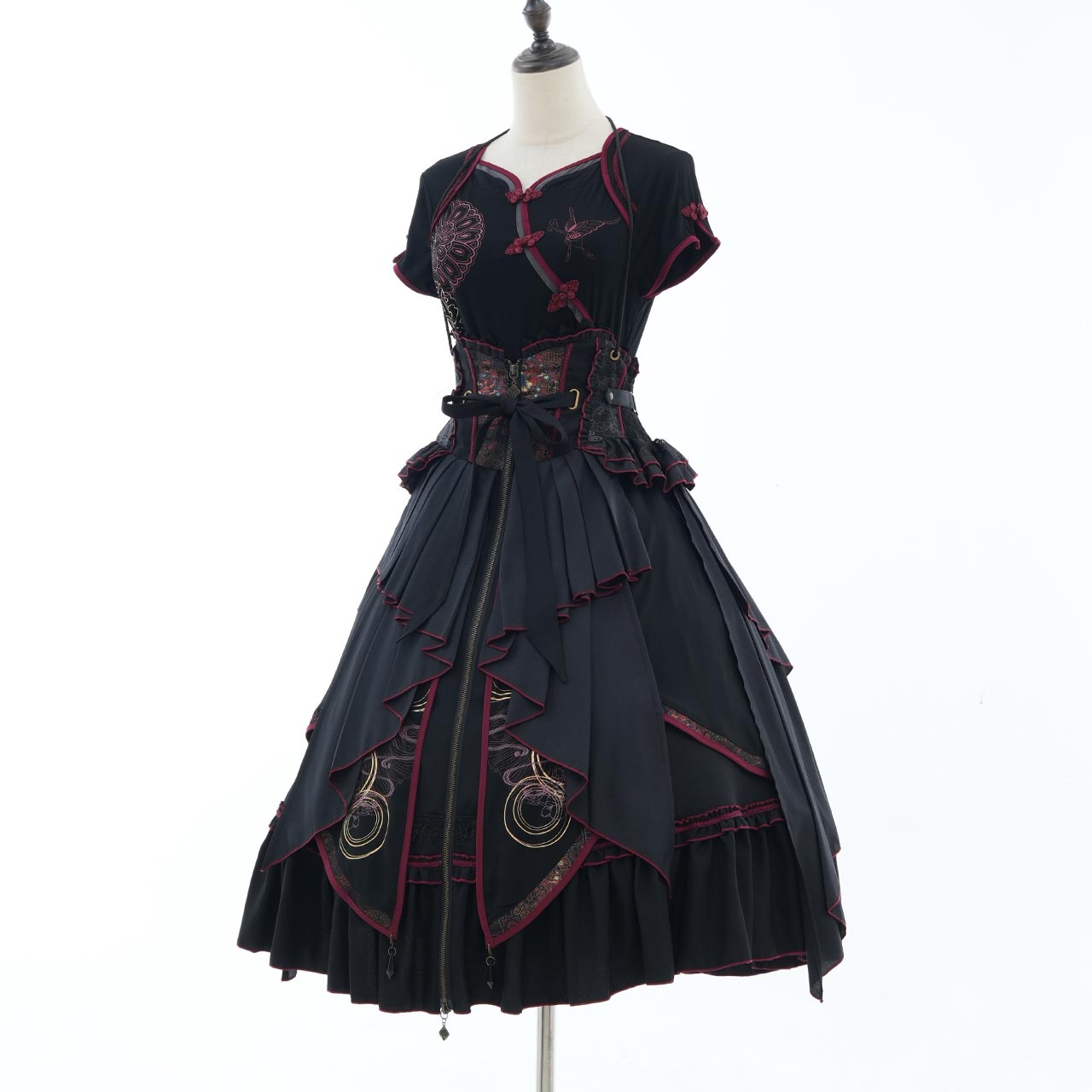 流転ノ月 The Shifting Moon Cut and Sew