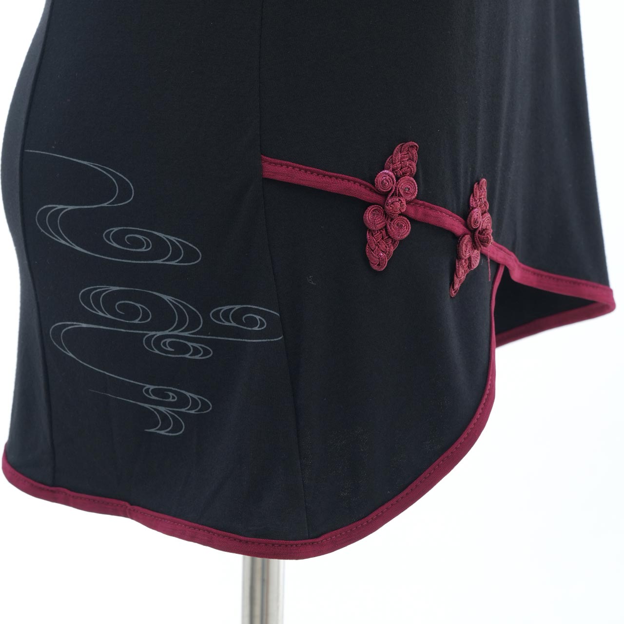 流転ノ月 The Shifting Moon Cut and Sew