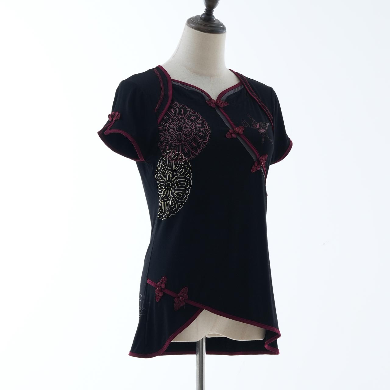 流転ノ月 The Shifting Moon Cut and Sew