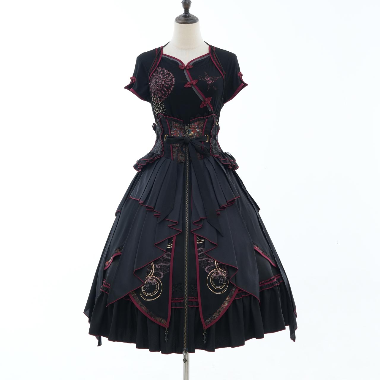 流転ノ月 The Shifting Moon Cut and Sew
