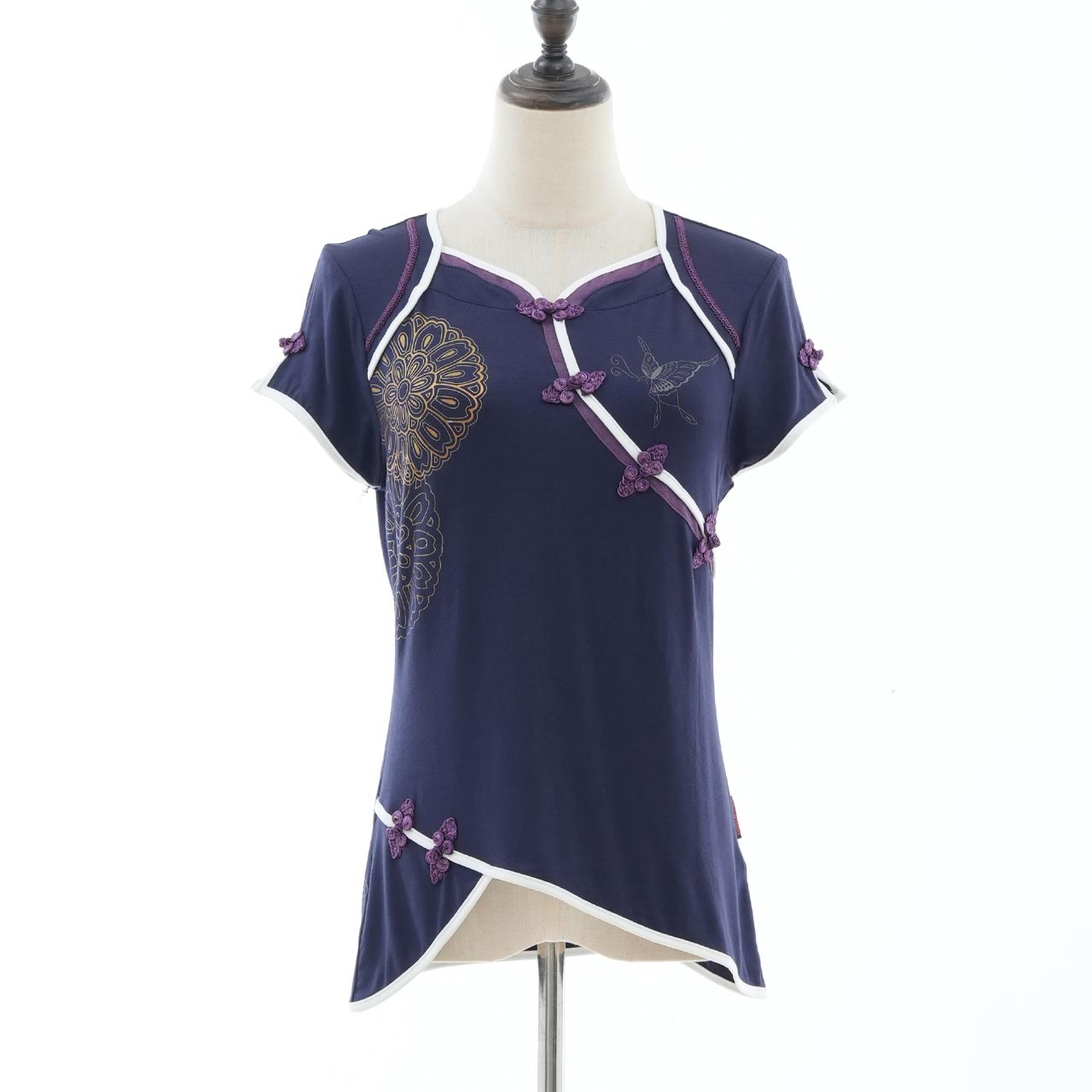 流転ノ月 The Shifting Moon Cut and Sew