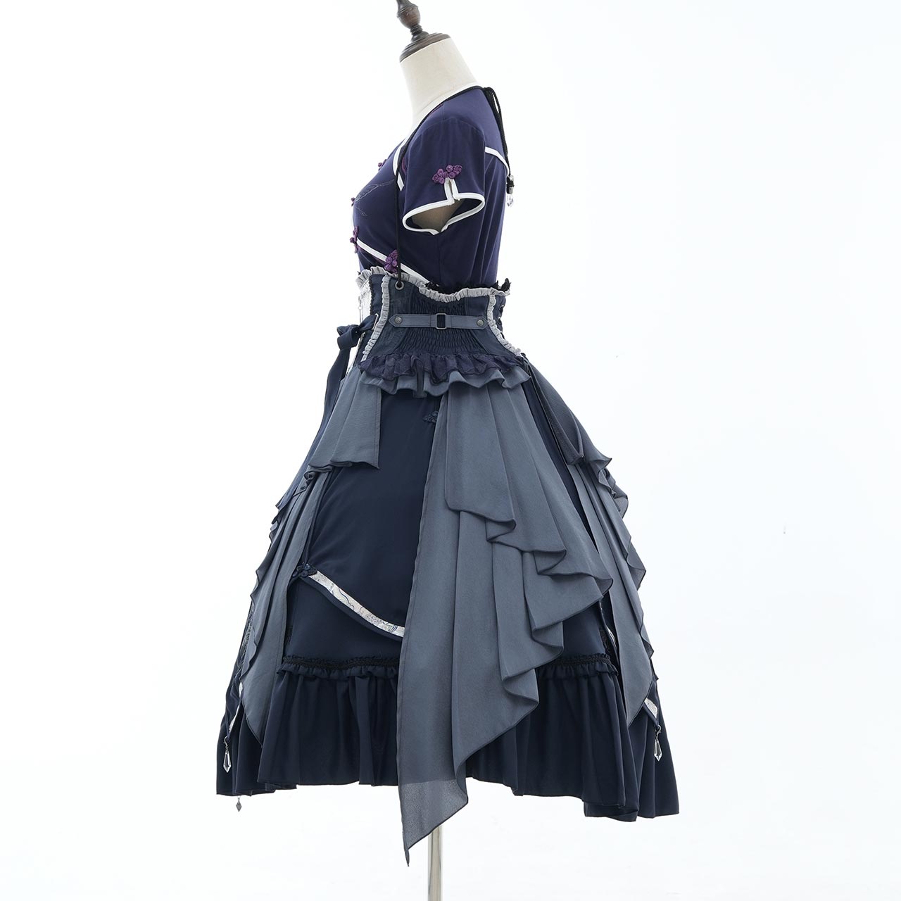 流転ノ月 The Shifting Moon Cut and Sew
