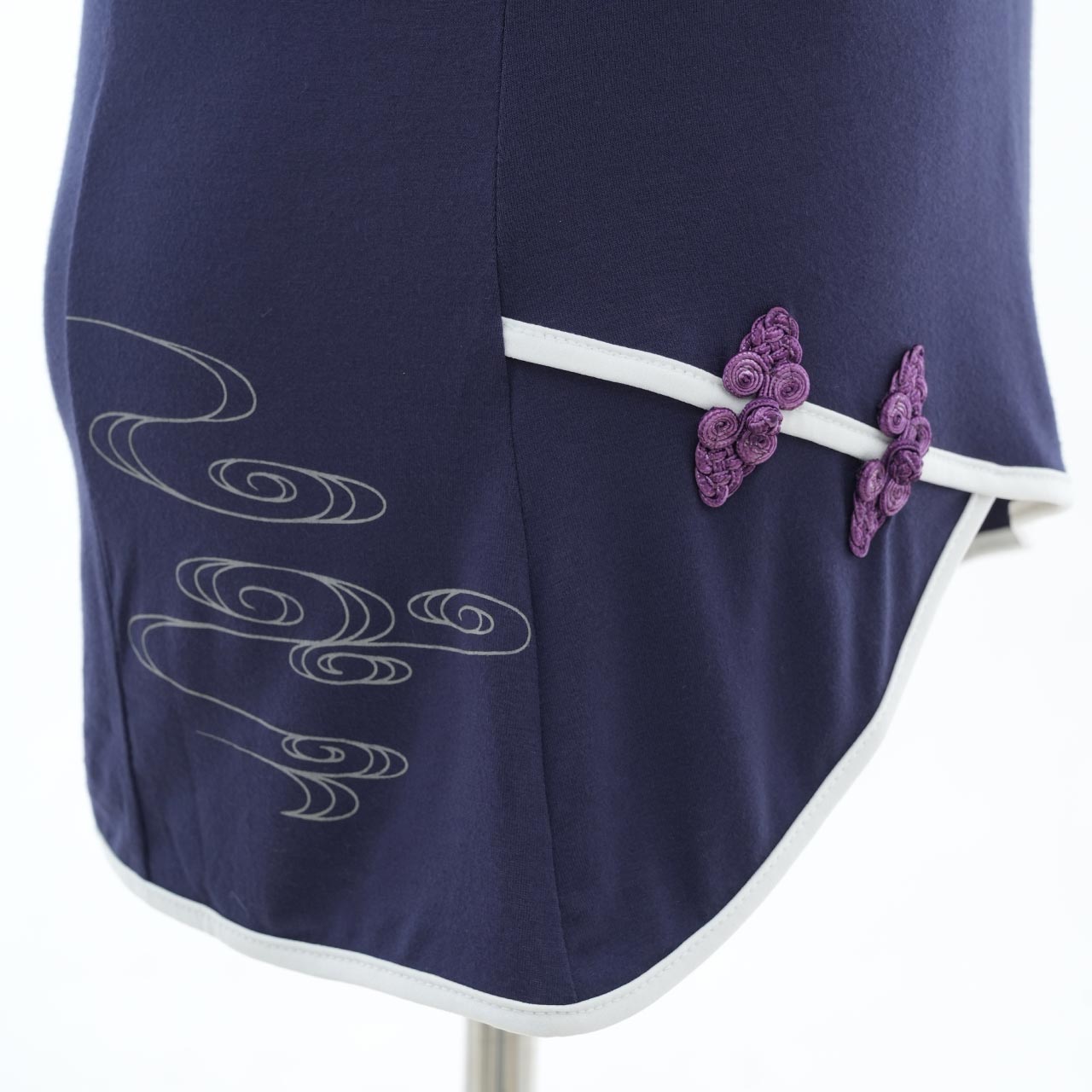 流転ノ月 The Shifting Moon Cut and Sew