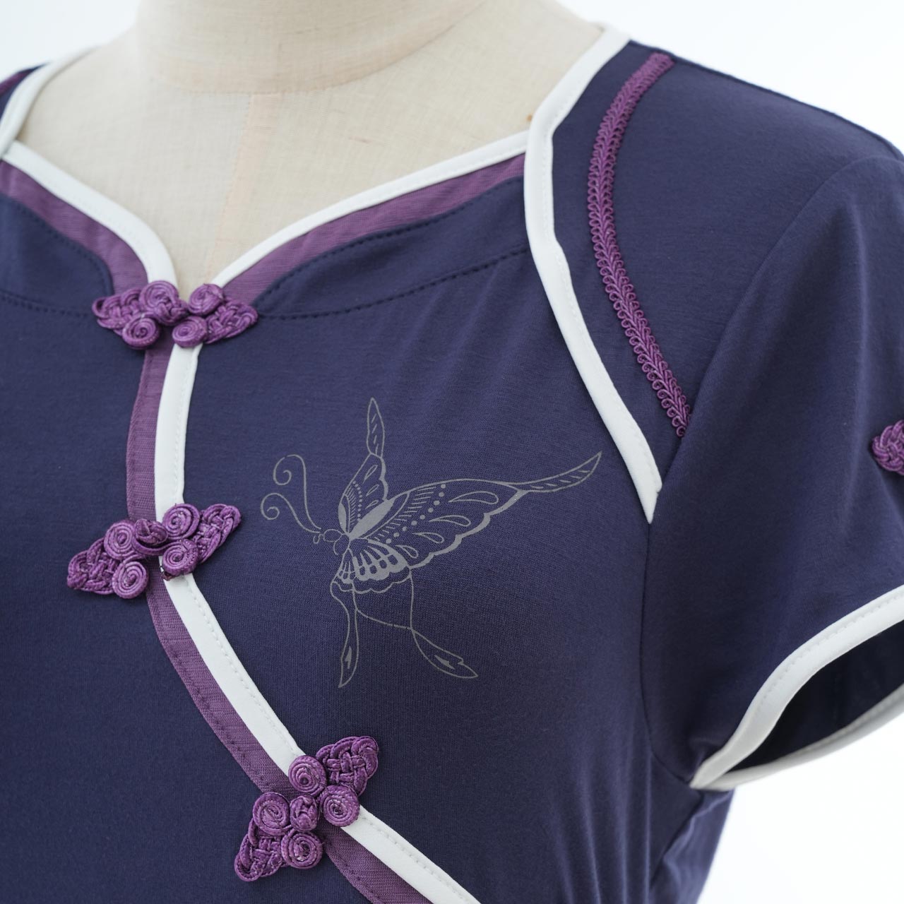 流転ノ月 The Shifting Moon Cut and Sew