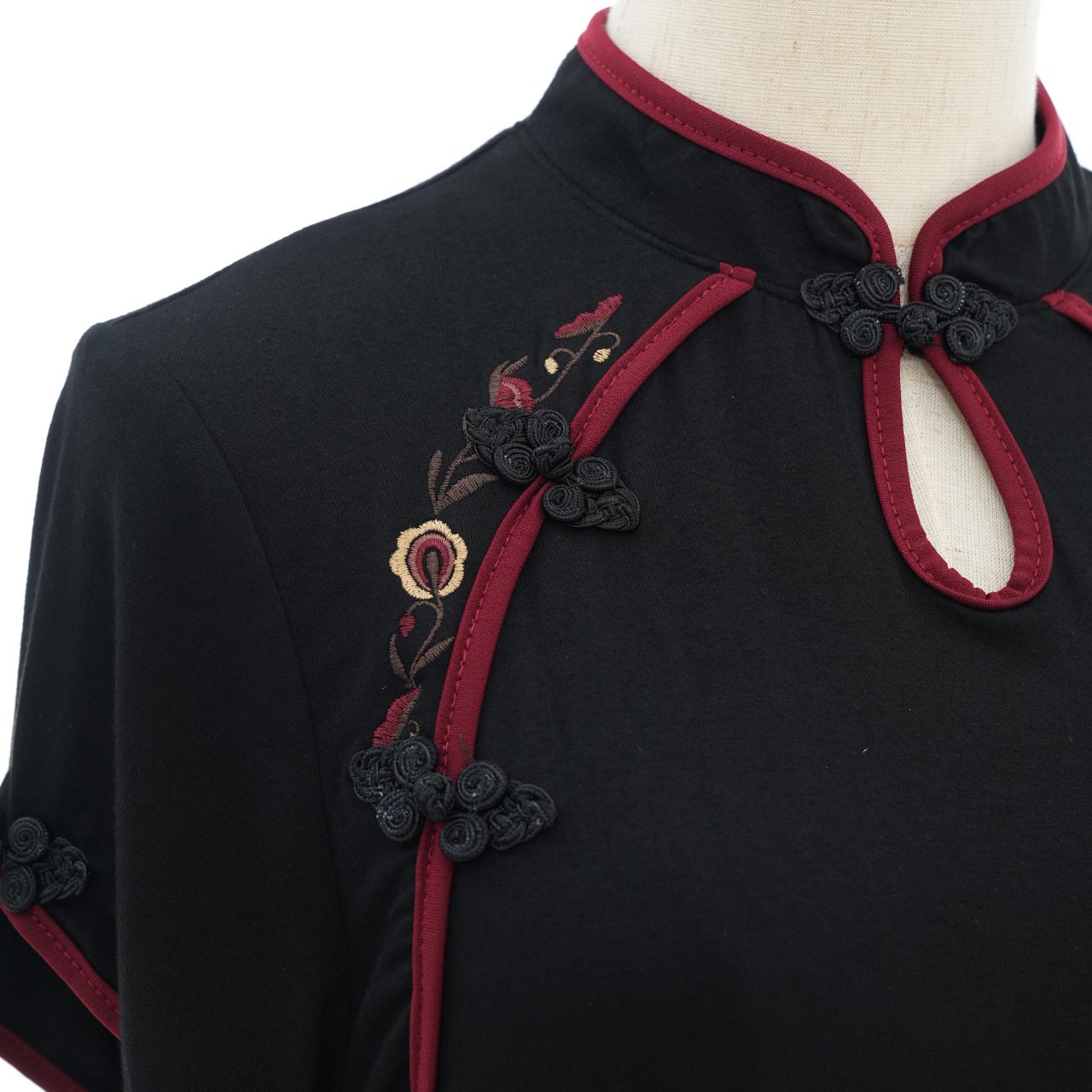 月影ノ華 Moonlight Blossom Cut-and-Sew Top