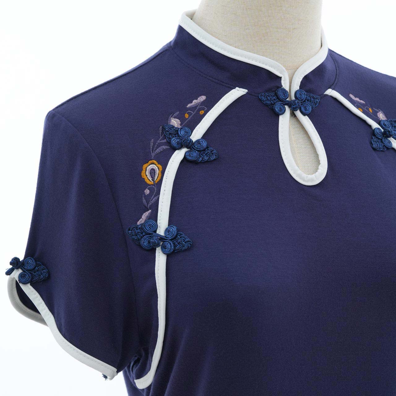 月影ノ華 Moonlight Blossom Cut-and-Sew Top