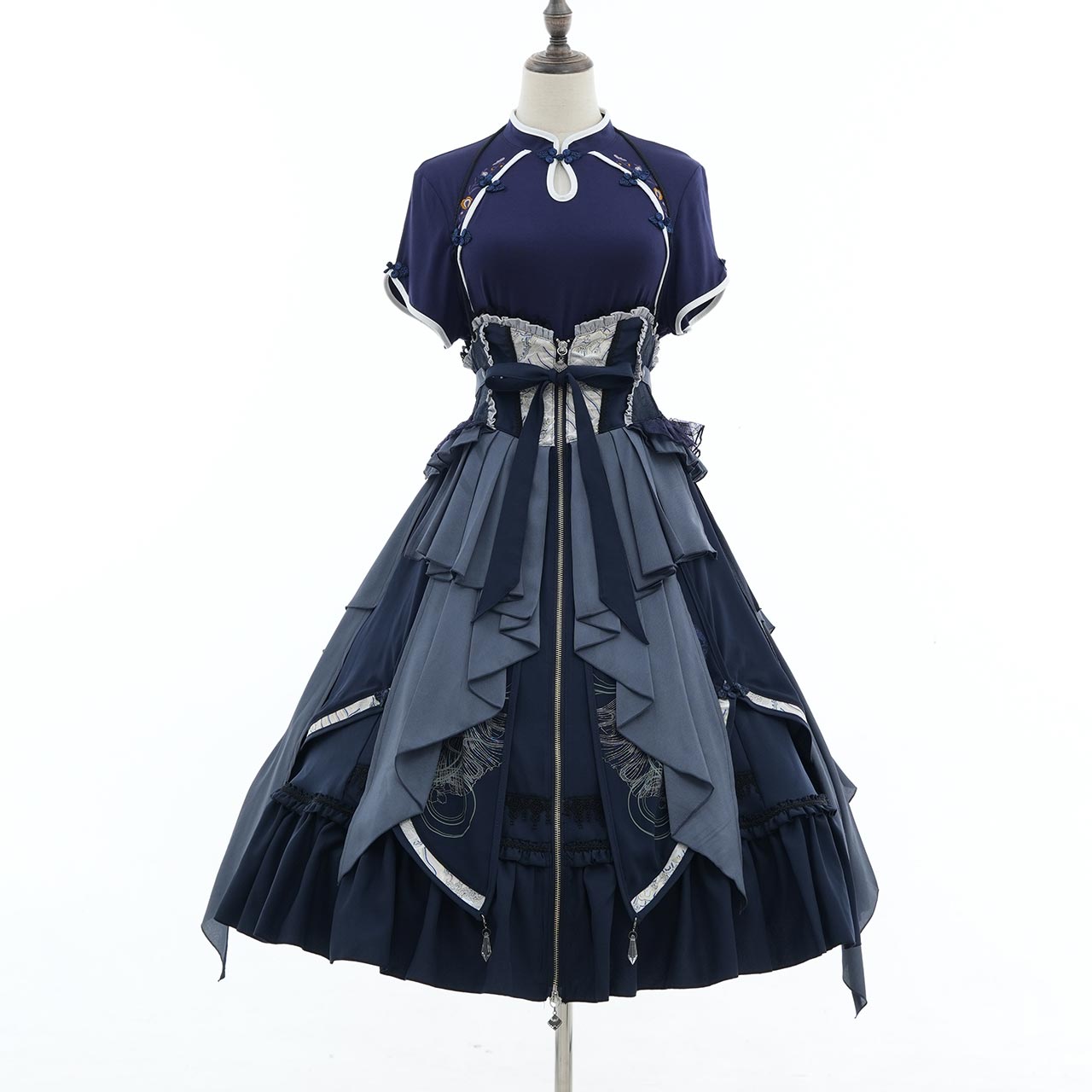 月影ノ華 Moonlight Blossom Cut-and-Sew Top