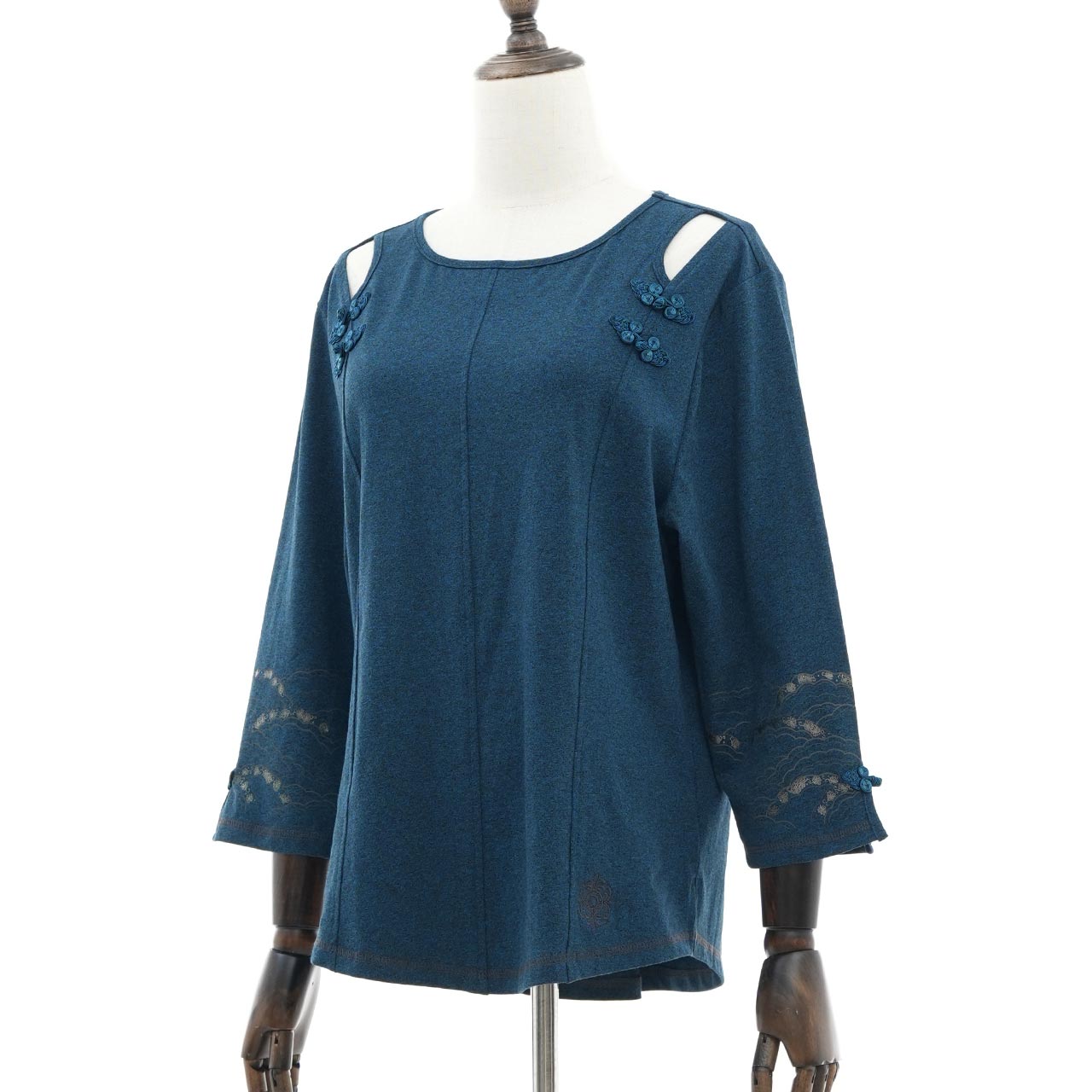 琉球浪漫物語 Ryukyu Romantic Story – Open-Shoulder Cut-and-Sew Top 【L】