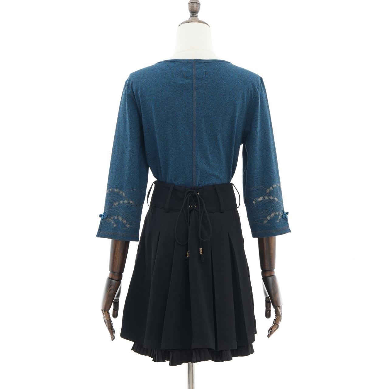 琉球浪漫物語 Ryukyu Romantic Story – Open-Shoulder Cut-and-Sew Top 【M】