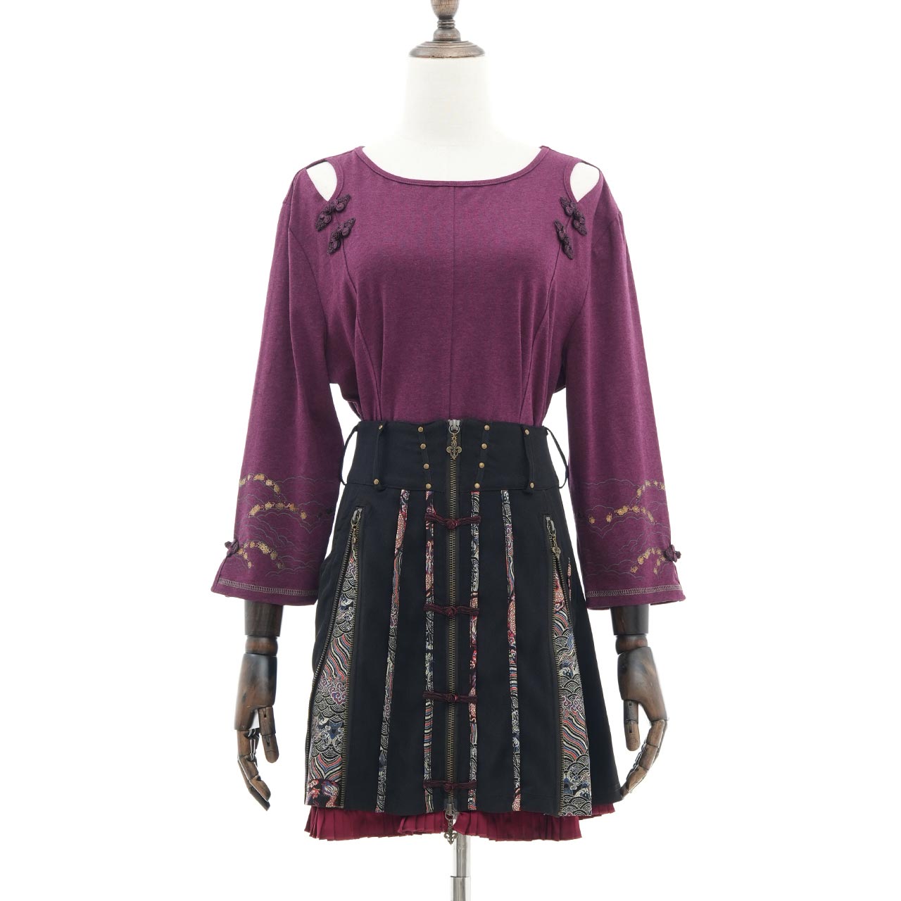 琉球浪漫物語 Ryukyu Romantic Story – Open-Shoulder Cut-and-Sew Top 【L】