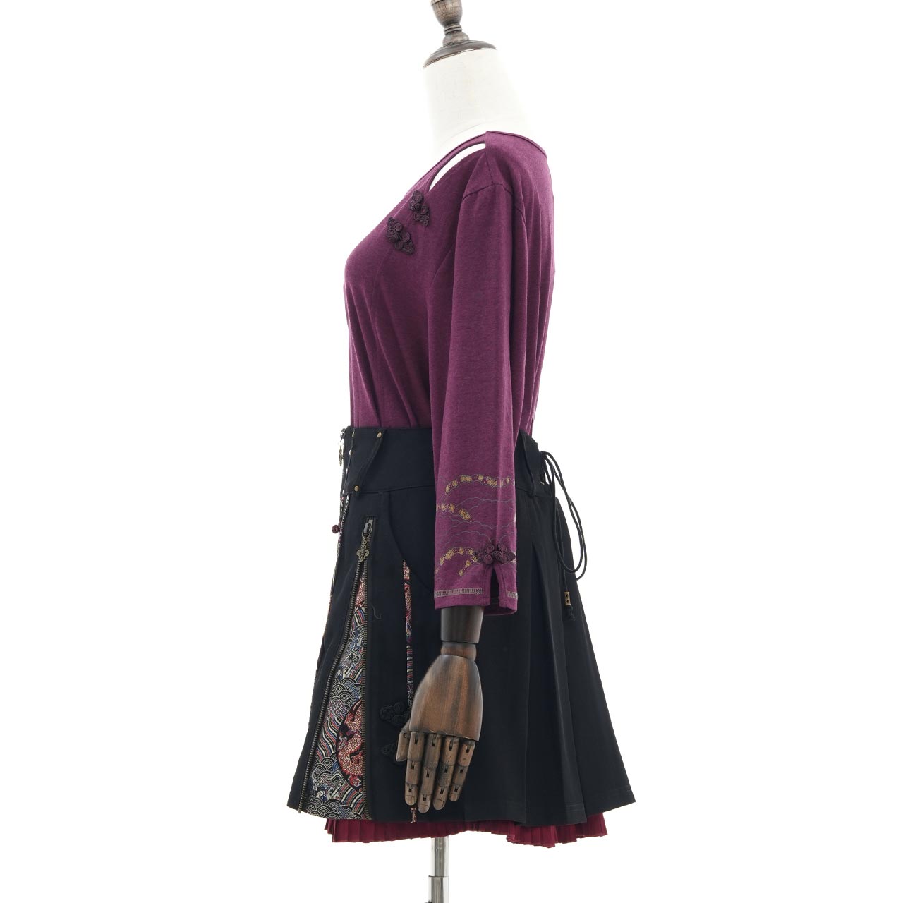 琉球浪漫物語 Ryukyu Romantic Story – Open-Shoulder Cut-and-Sew Top 【L】
