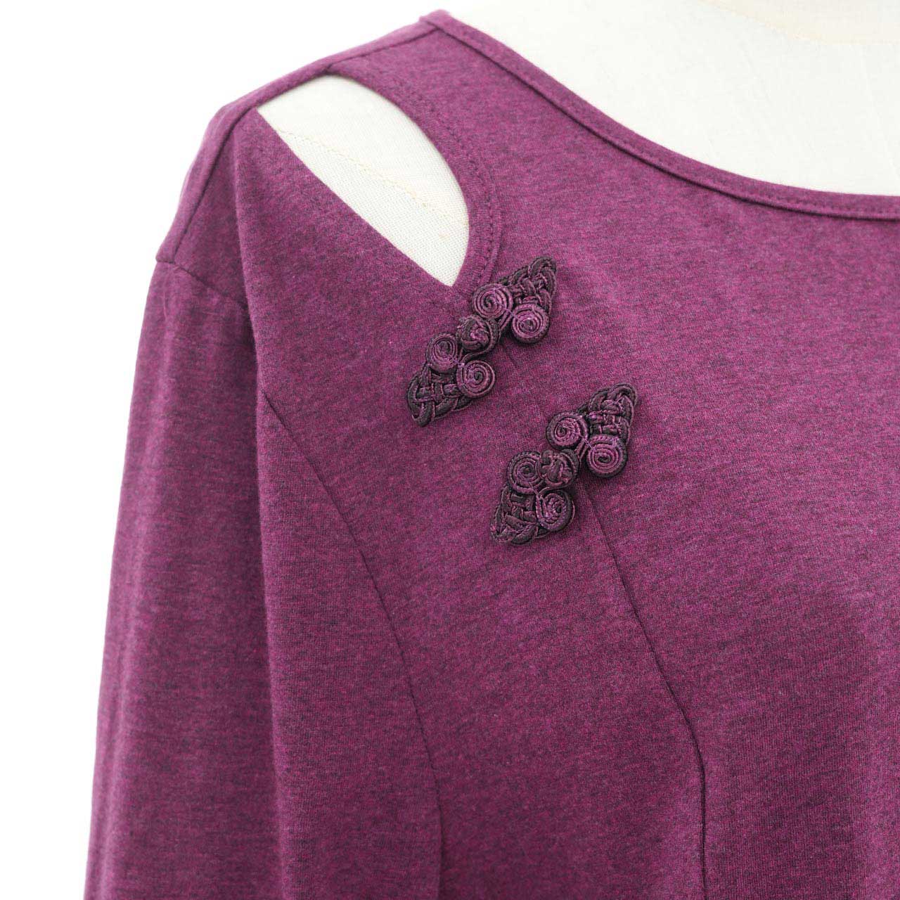 琉球浪漫物語 Ryukyu Romantic Story – Open-Shoulder Cut-and-Sew Top 【L】