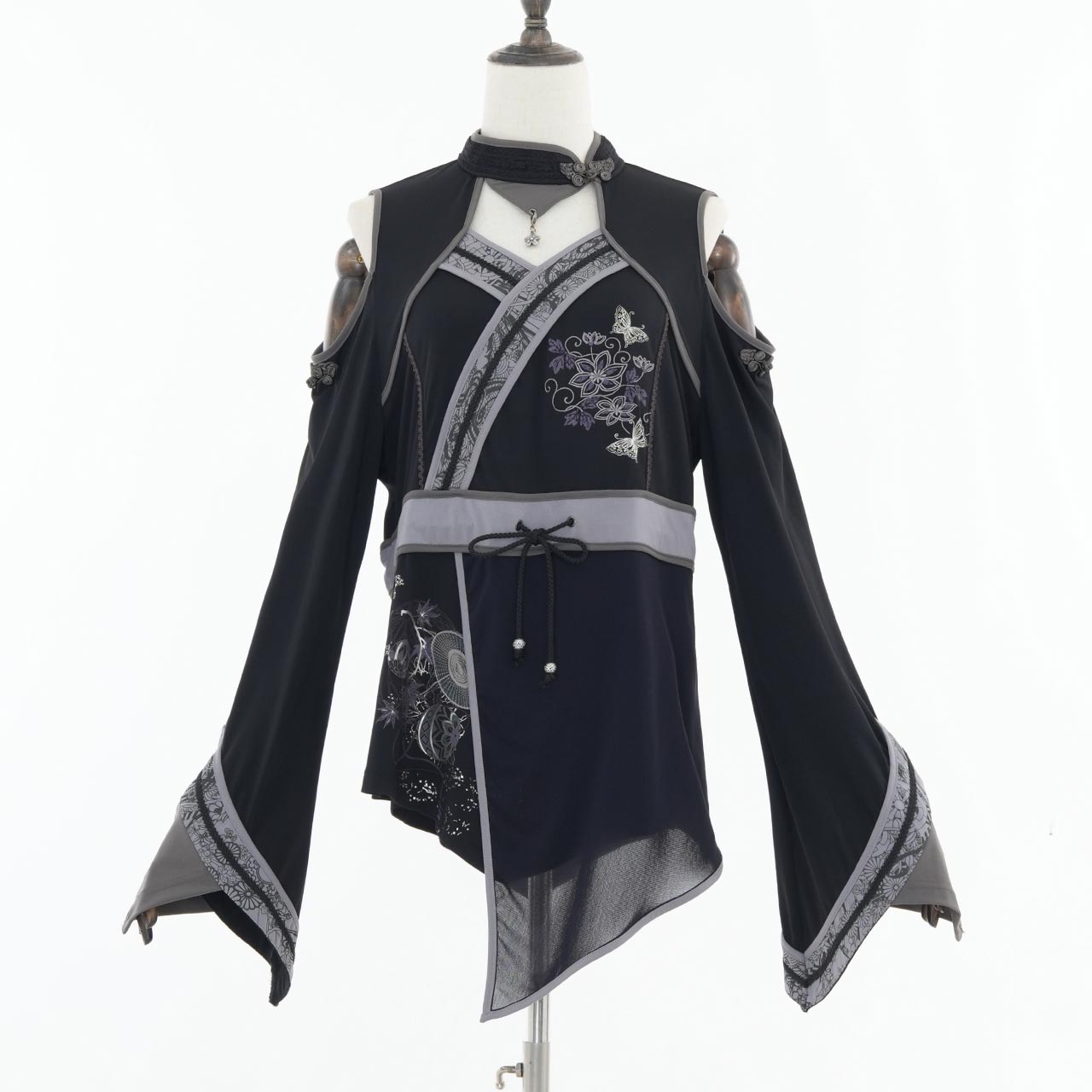 『鶴翼報恩録 ～ Requital of the Crane～』Cut-and-sew top【L】