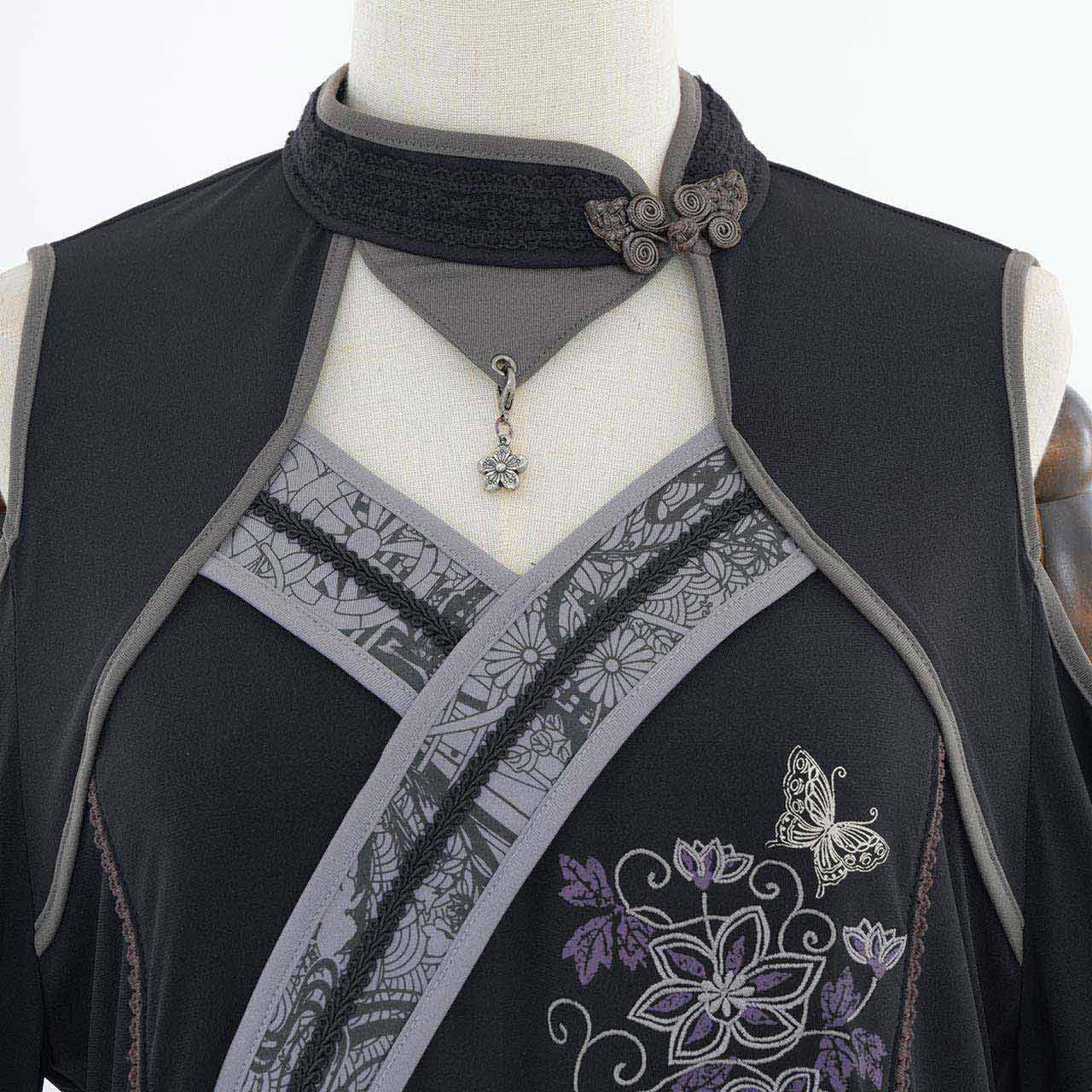 『鶴翼報恩録 ～ Requital of the Crane～』Cut-and-sew top【L】