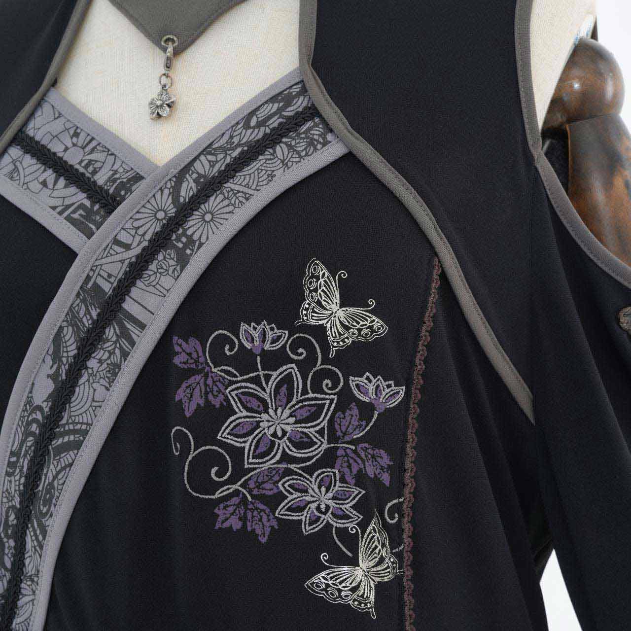 『鶴翼報恩録 ～ Requital of the Crane～』Cut-and-sew top【L】