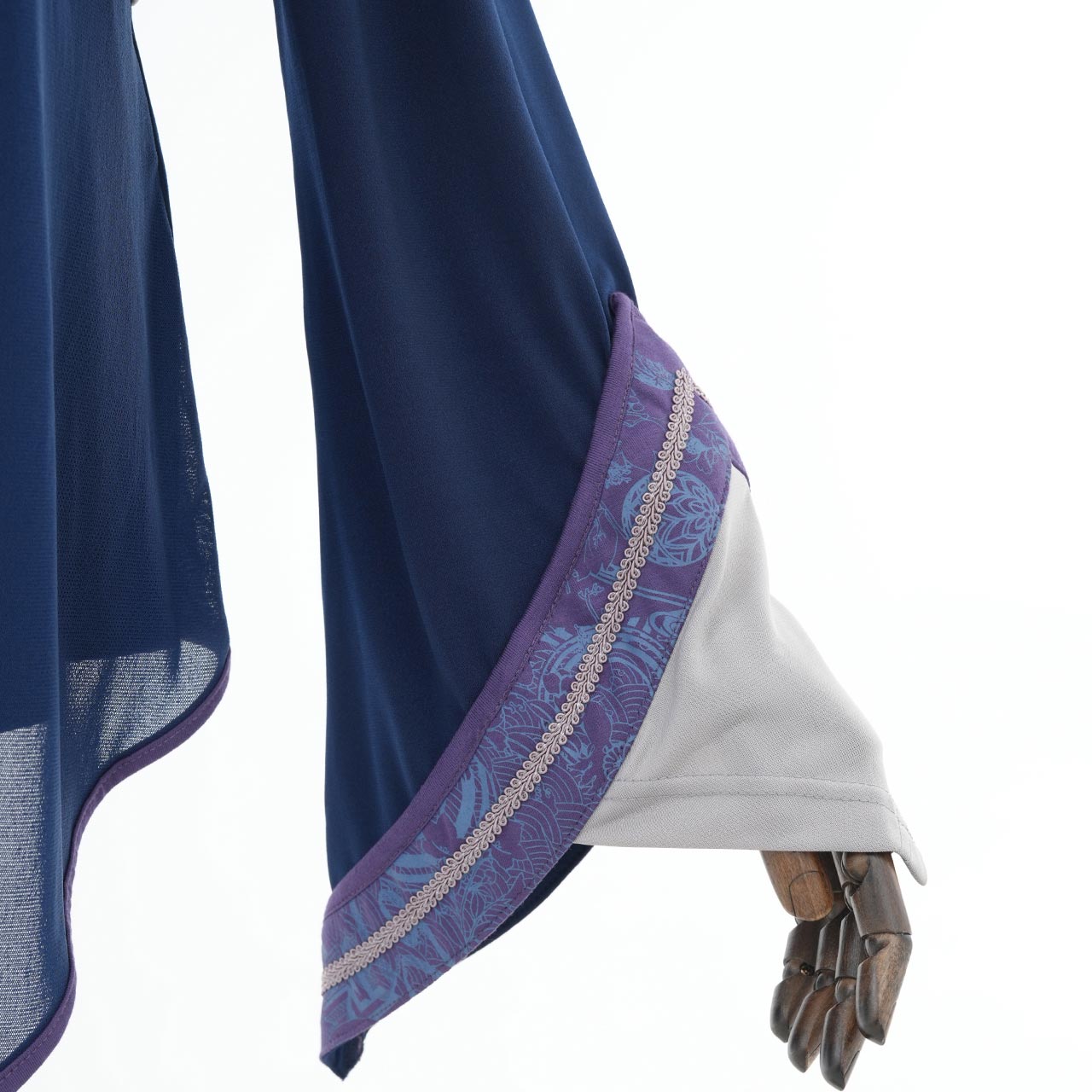 『鶴翼報恩録 ～ Requital of the Crane～』Cut-and-sew top【M】
