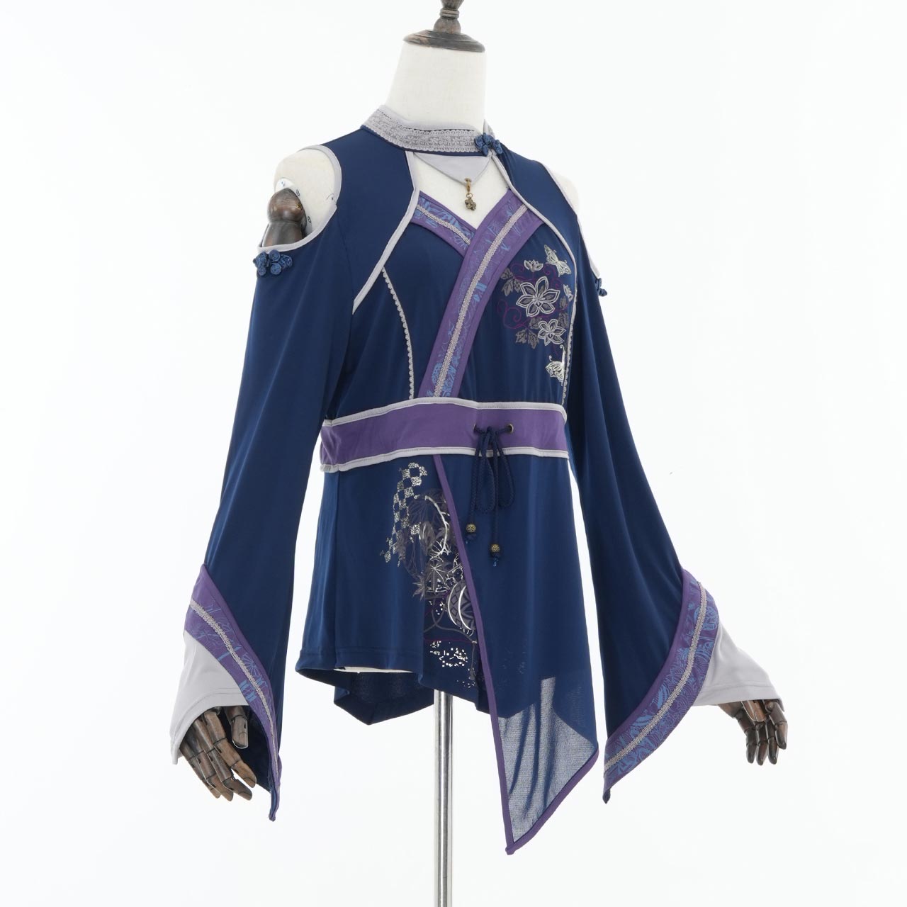 『鶴翼報恩録 ～ Requital of the Crane～』Cut-and-sew top【M】