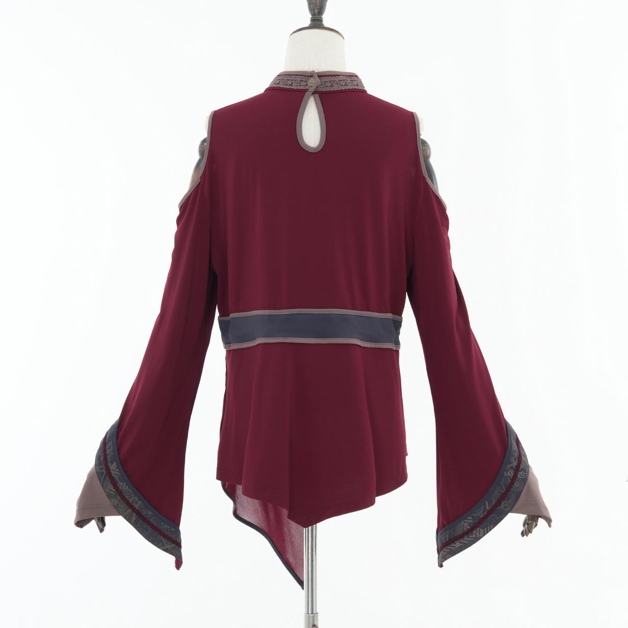 『鶴翼報恩録 ～ Requital of the Crane～』Cut-and-sew top【L】