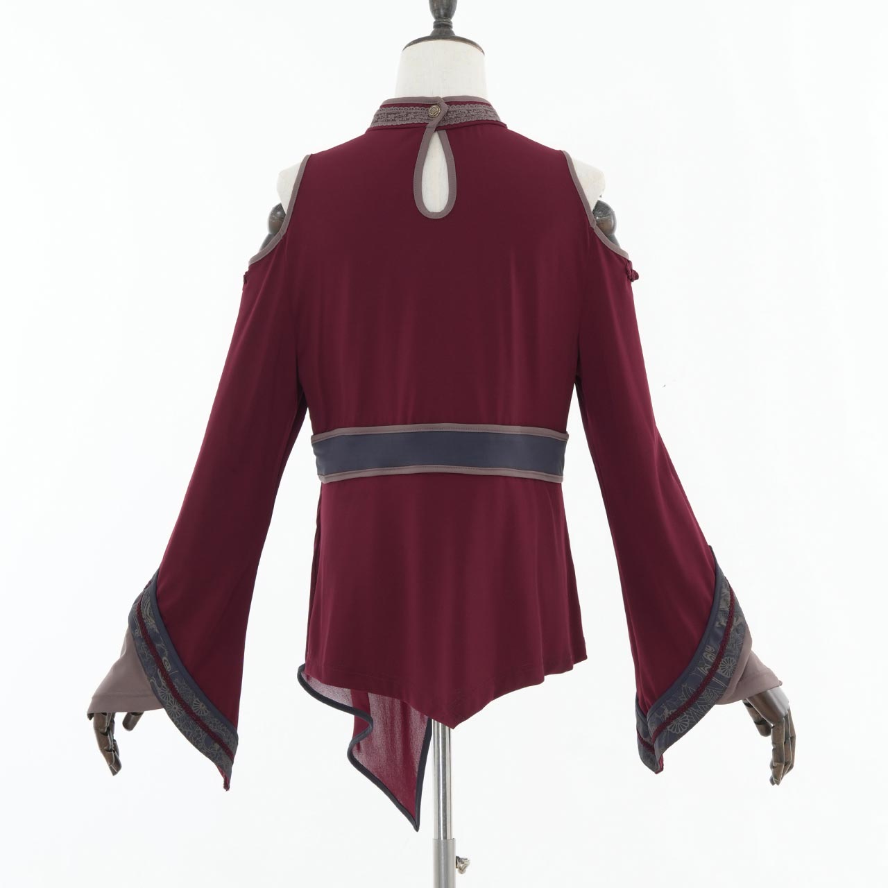 『鶴翼報恩録 ～ Requital of the Crane～』Cut-and-sew top【M】