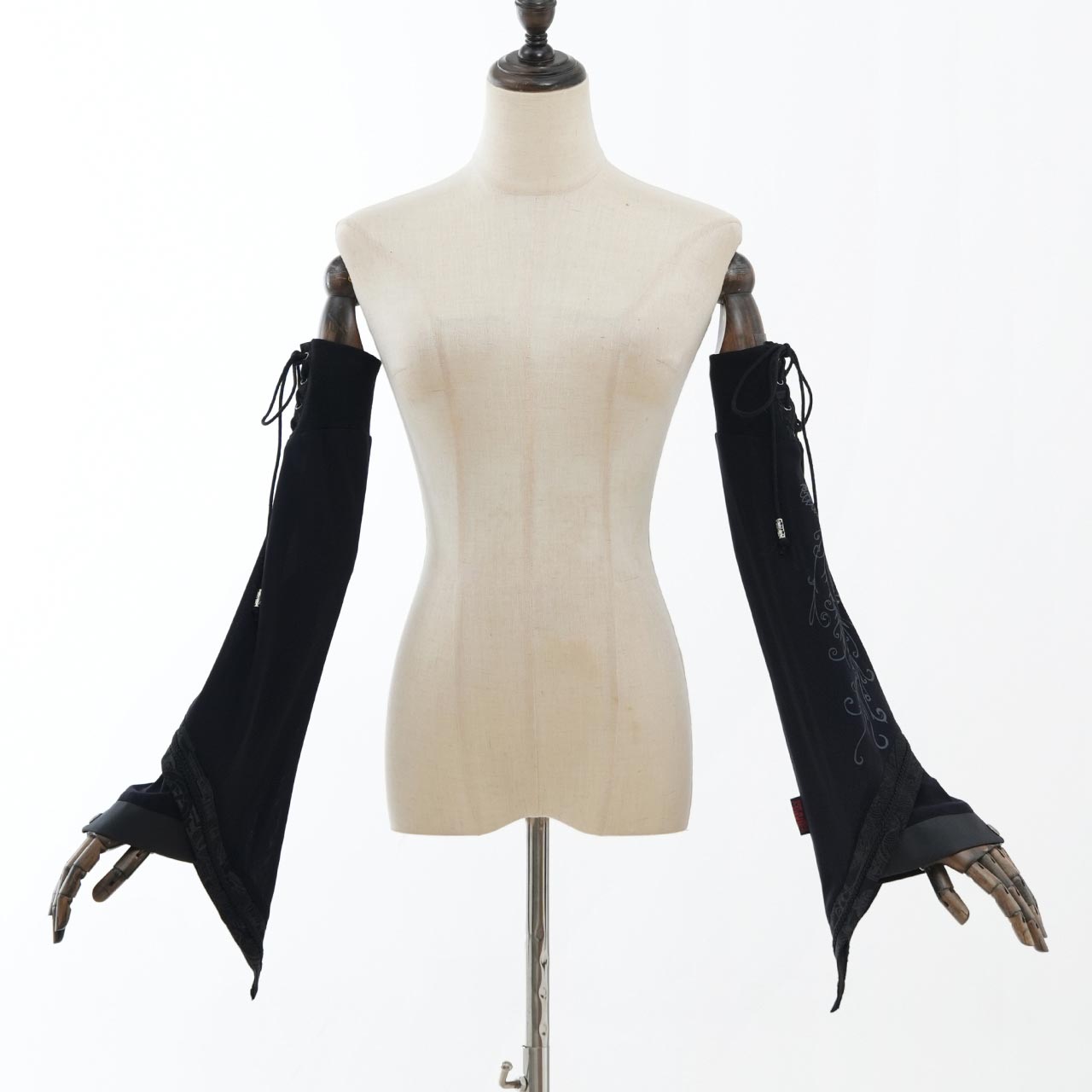 『鶴翼報恩録 ～ Requital of the Crane～』Arm Covers