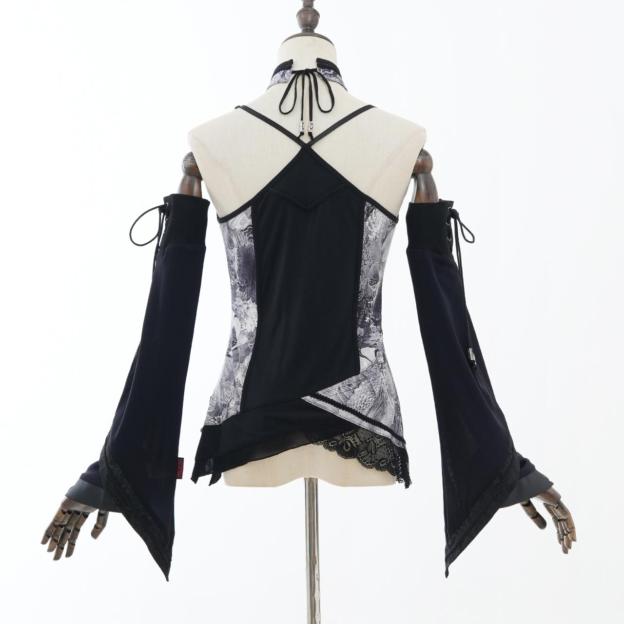 『鶴翼報恩録 ～ Requital of the Crane～』Arm Covers