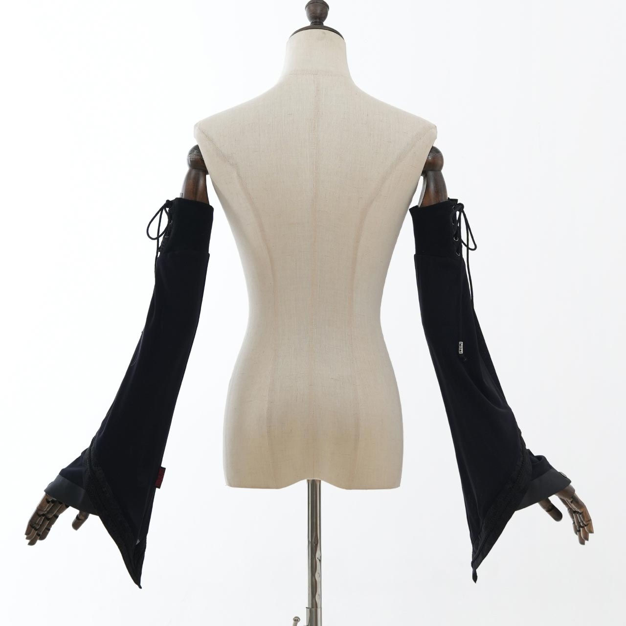『鶴翼報恩録 ～ Requital of the Crane～』Arm Covers