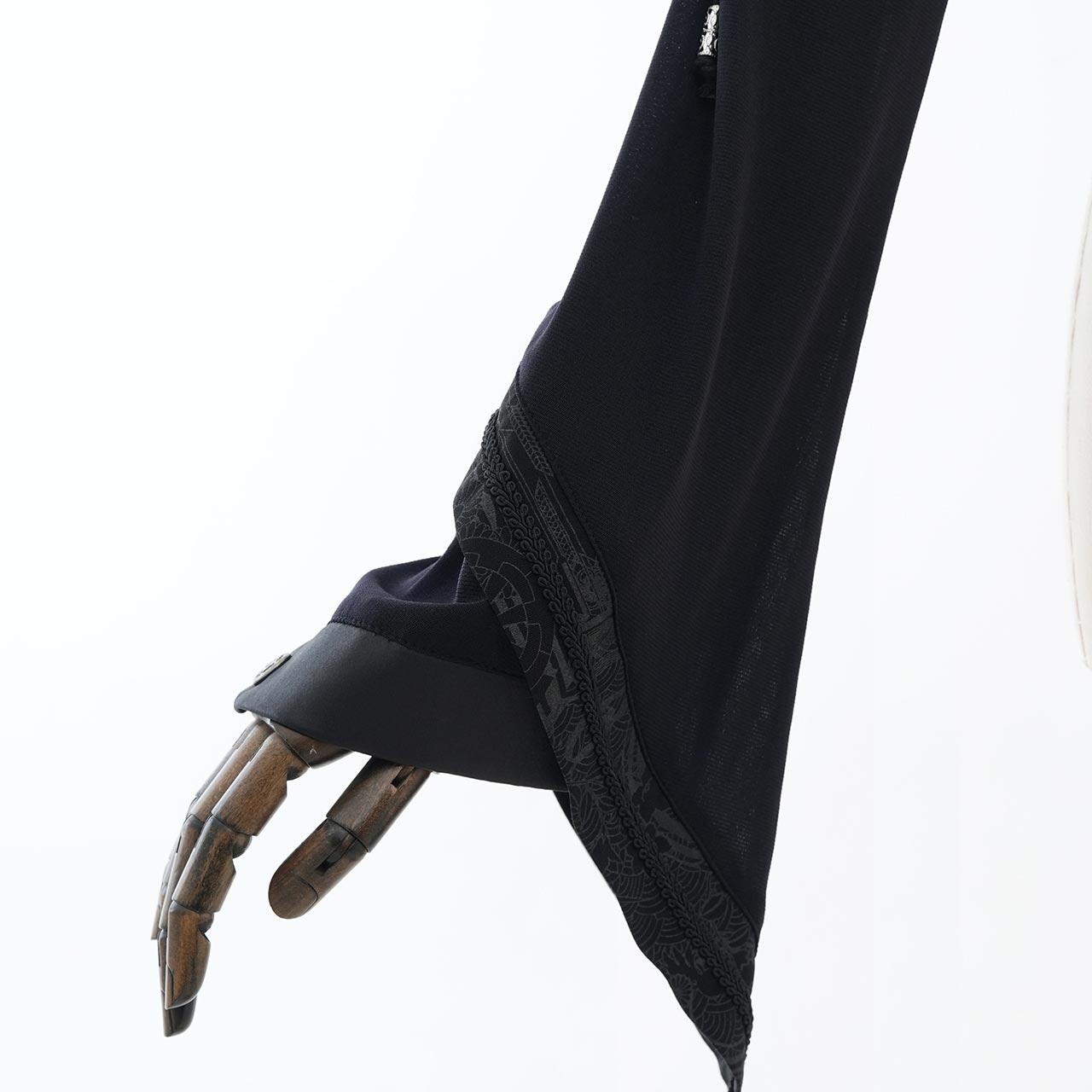 『鶴翼報恩録 ～ Requital of the Crane～』Arm Covers