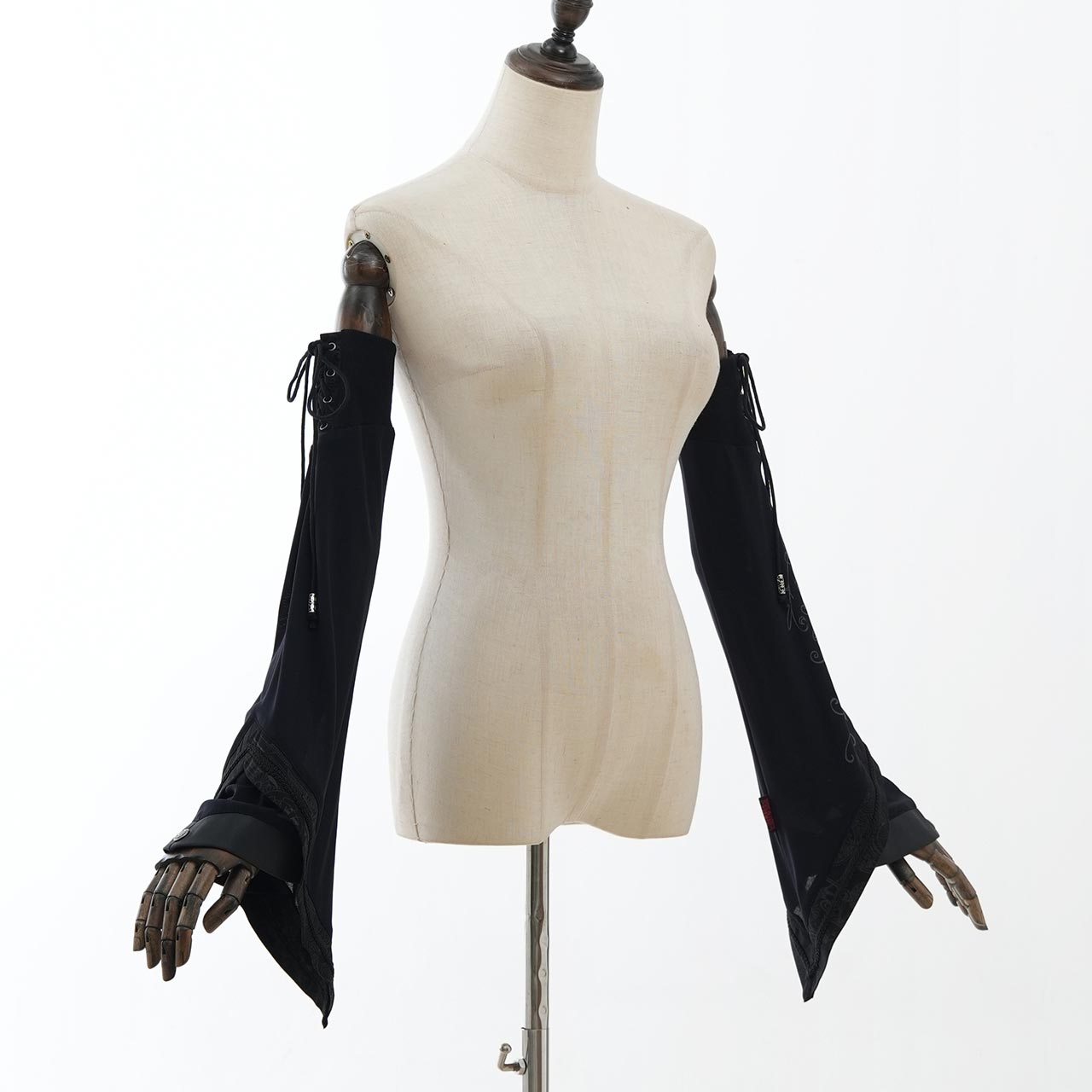 『鶴翼報恩録 ～ Requital of the Crane～』Arm Covers