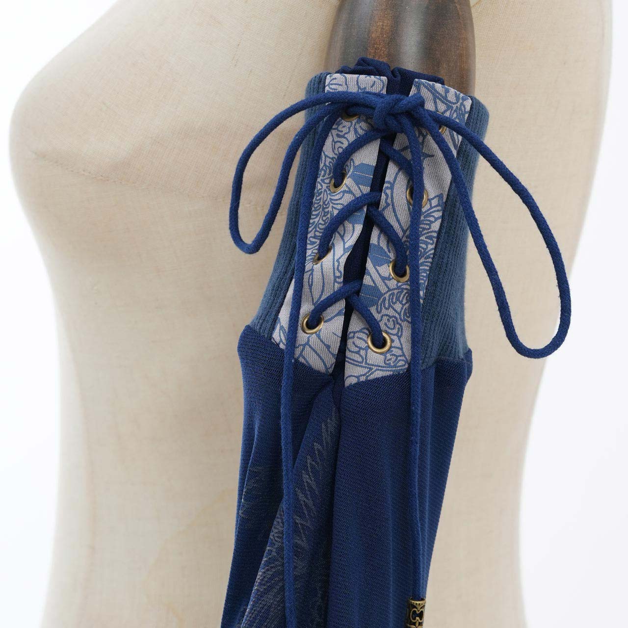 『鶴翼報恩録 ～ Requital of the Crane～』Arm Covers