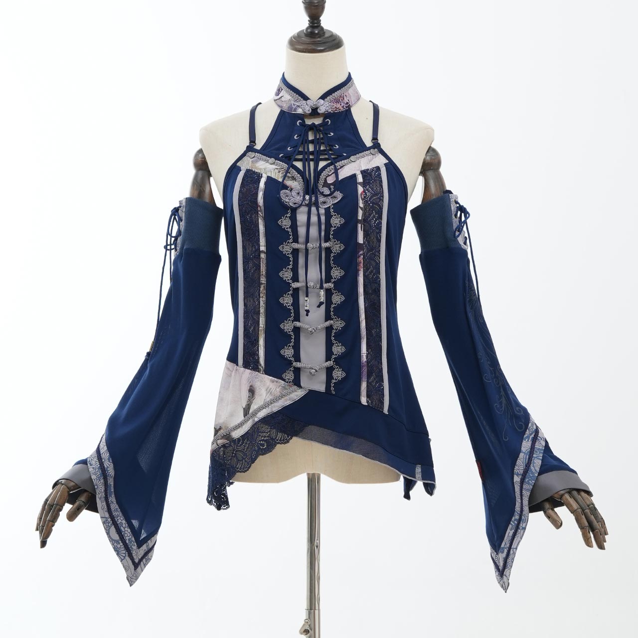 『鶴翼報恩録 ～ Requital of the Crane～』Arm Covers