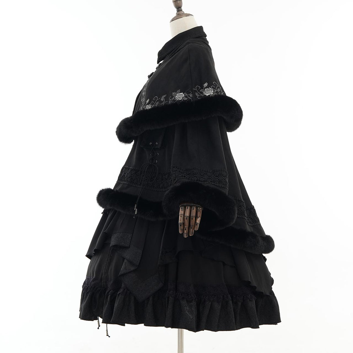 Villainess Elegance 2-Way Cape