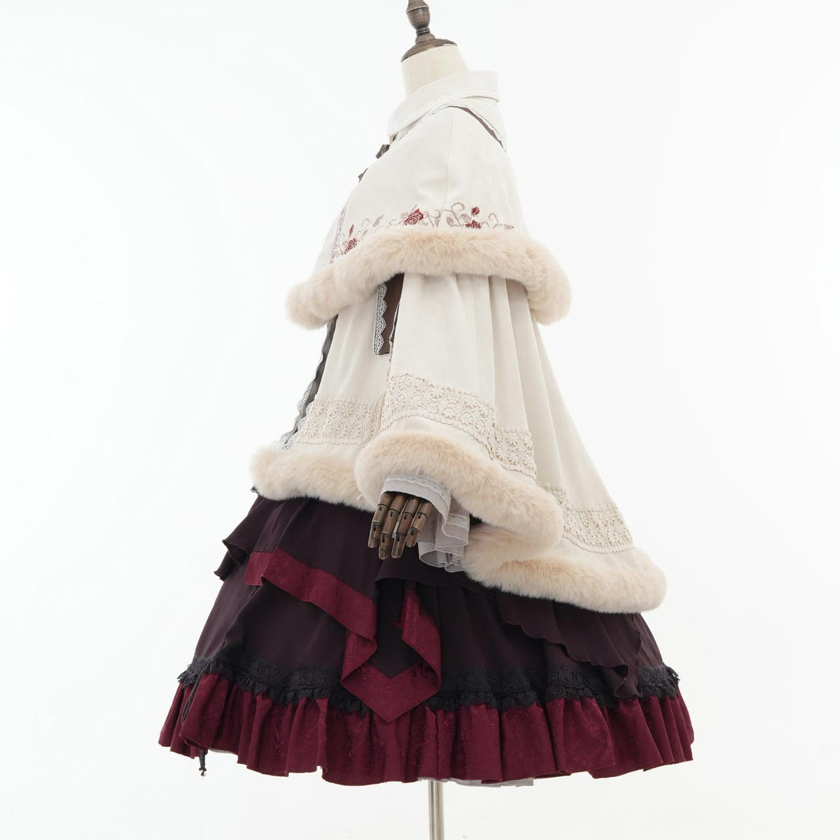 Villainess Elegance 2-Way Cape