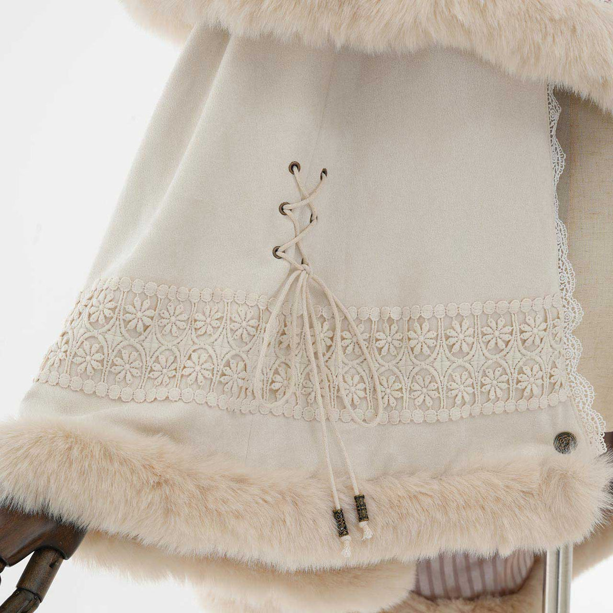 Villainess Elegance 2-Way Cape
