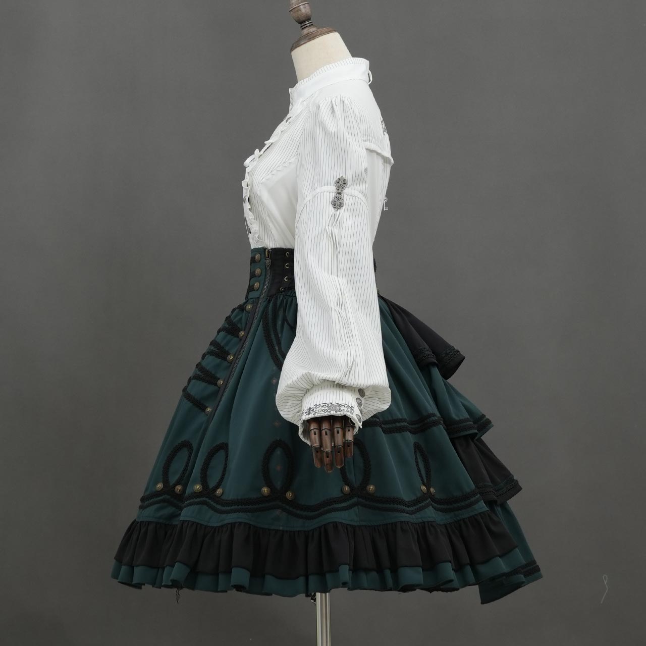 Grand Foyer Hotel Asymmetrical blouse【L】