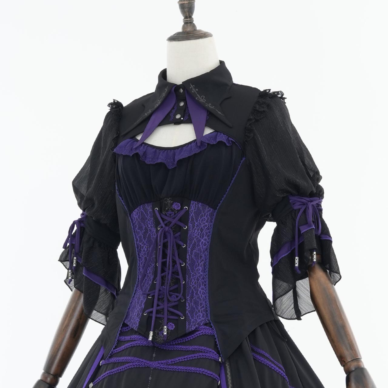 Grand Foyer Hotel Bat-wing collar top