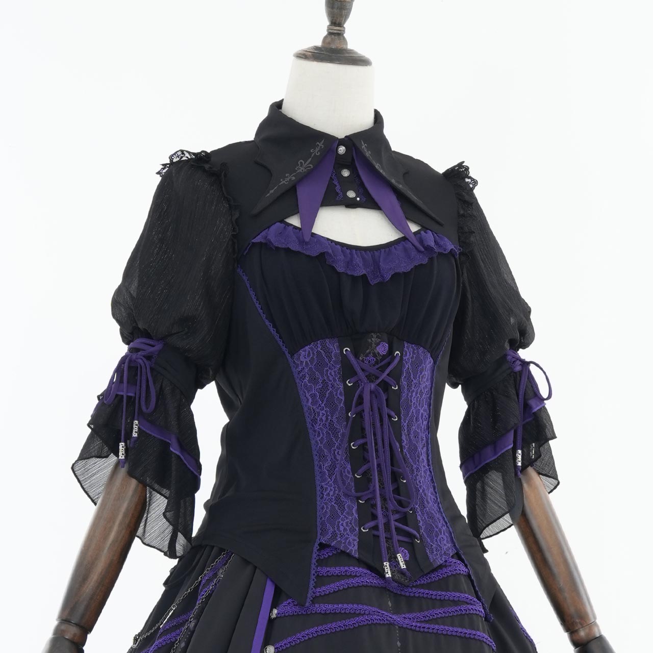 Grand Foyer Hotel Bat-wing collar top