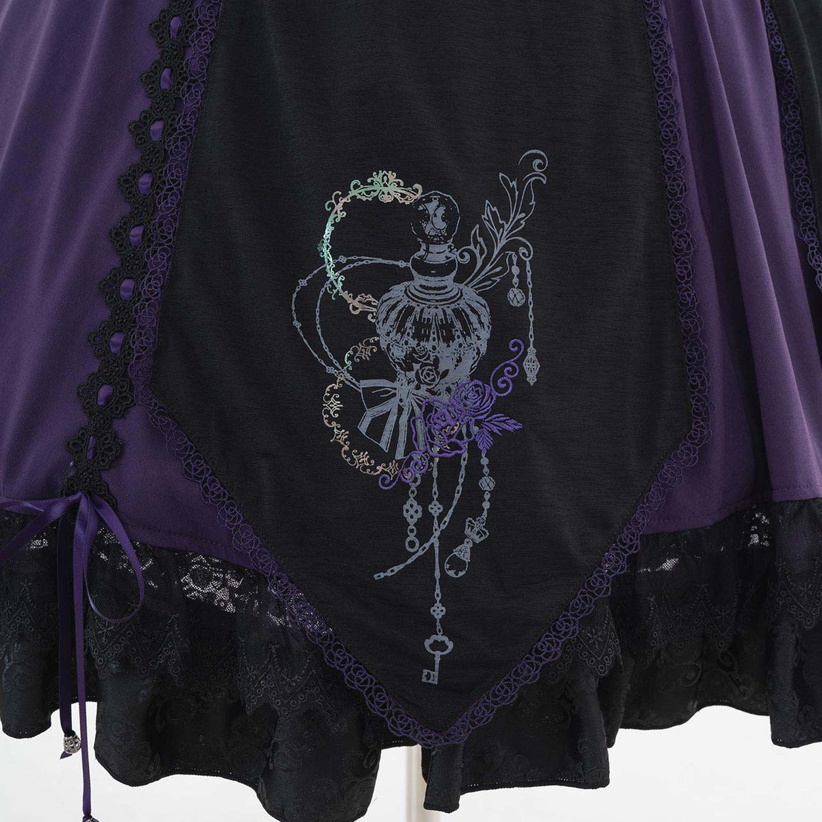 Grand Foyer Hotel Bustle frilld One-piece Dress