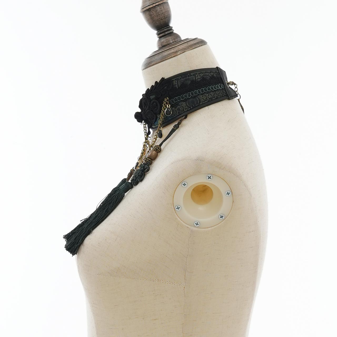 胡蝶蘭 Phalaenopsis orchid choker