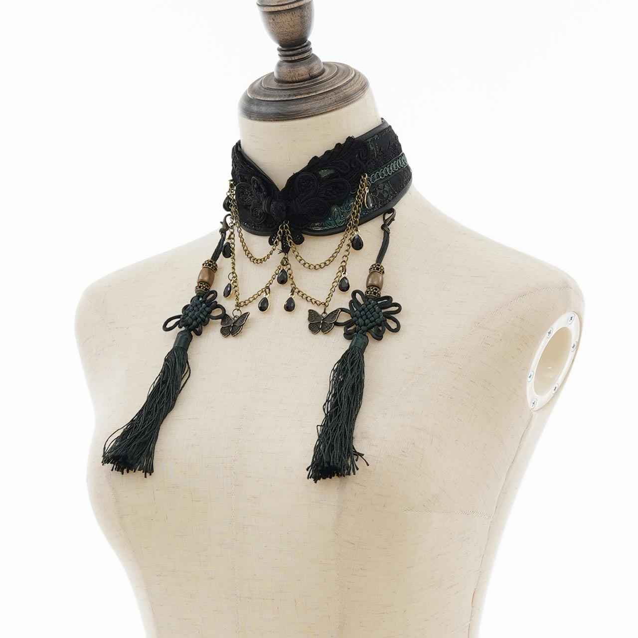 胡蝶蘭 Phalaenopsis orchid choker