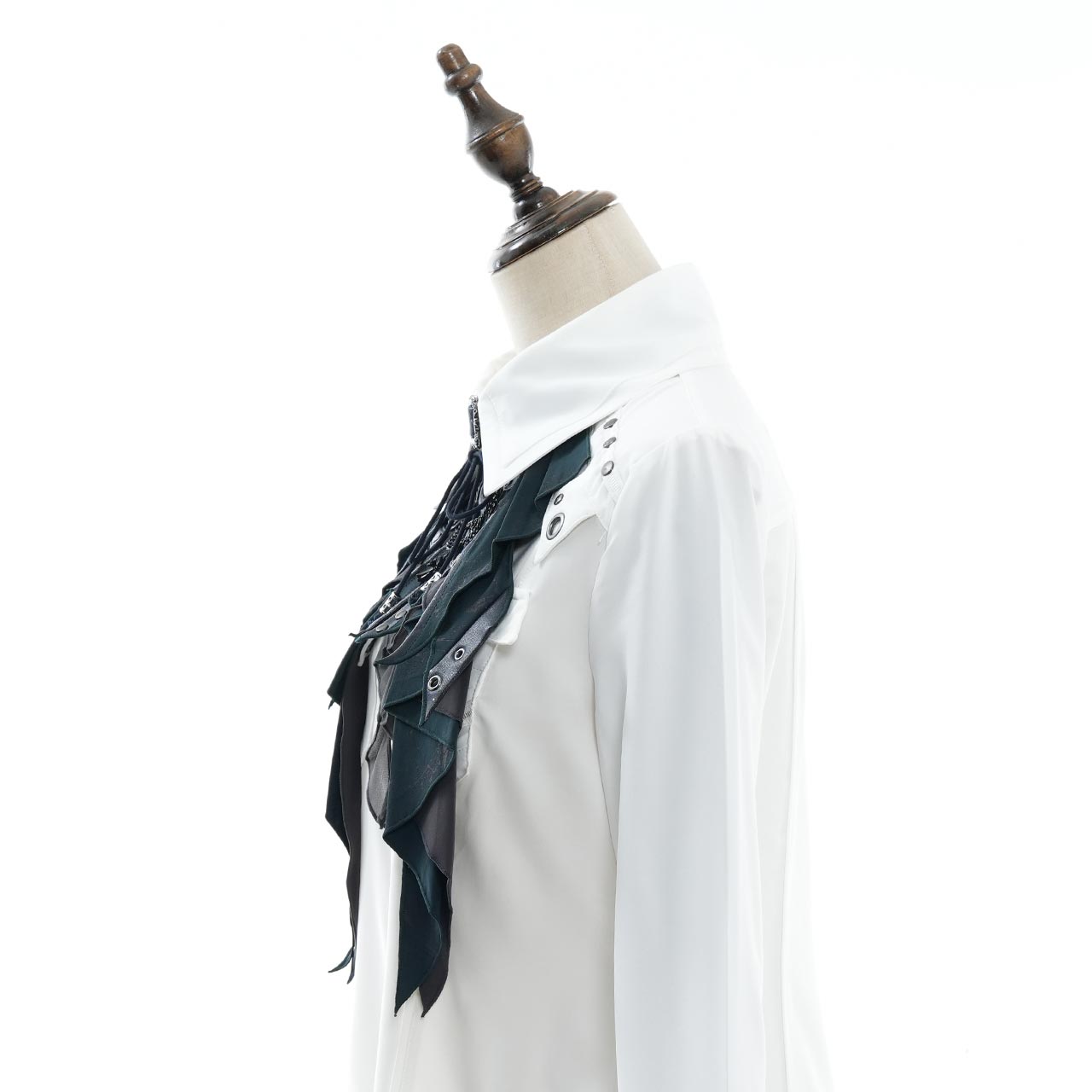 Phantom echoes lead Jabot