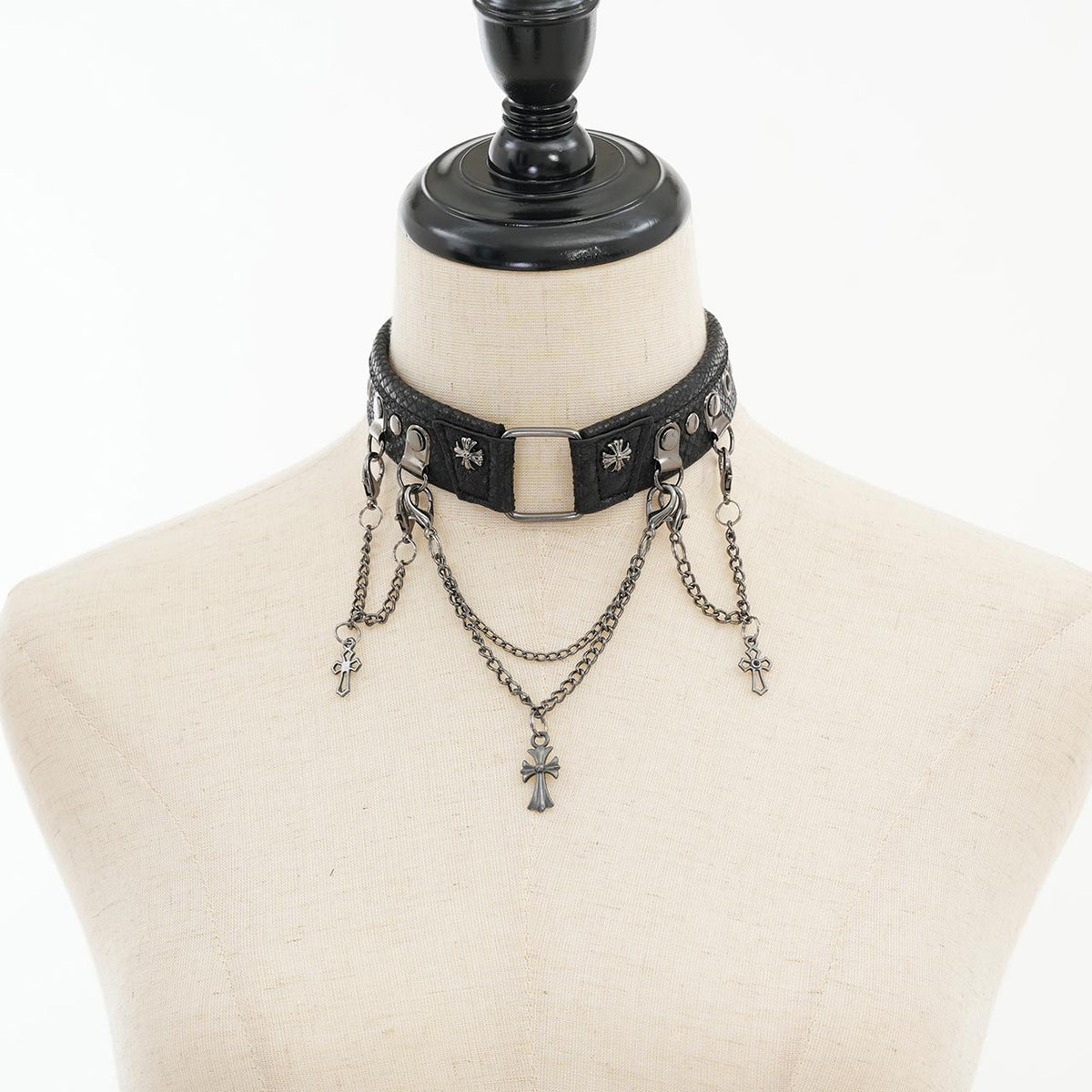 Thorned Reliquary Choker
