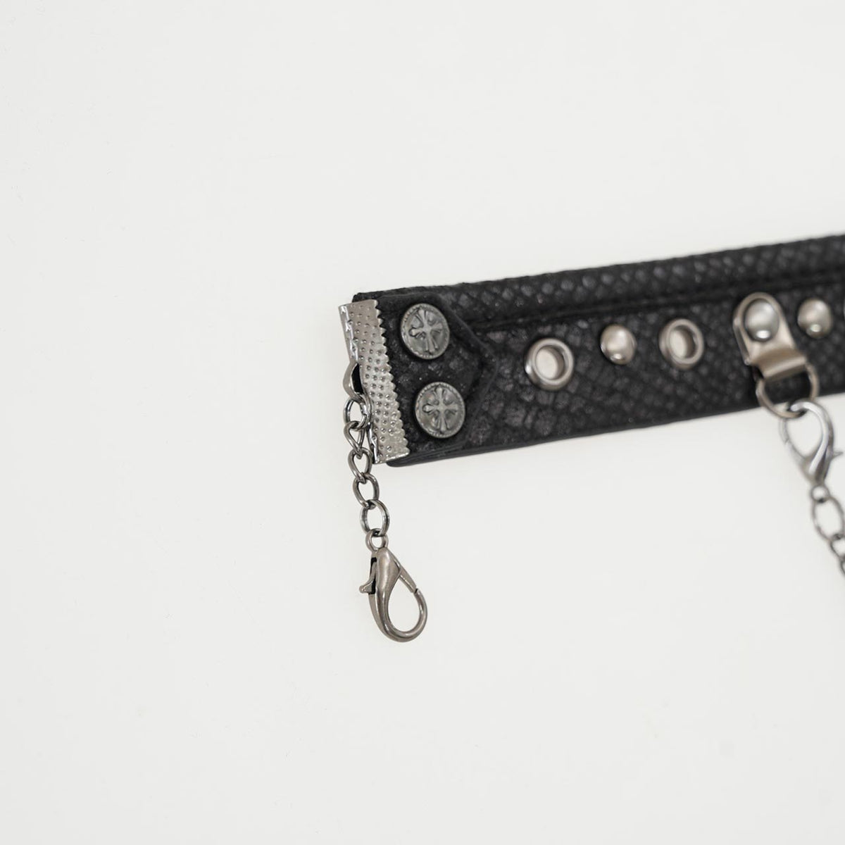 Thorned Reliquary Choker