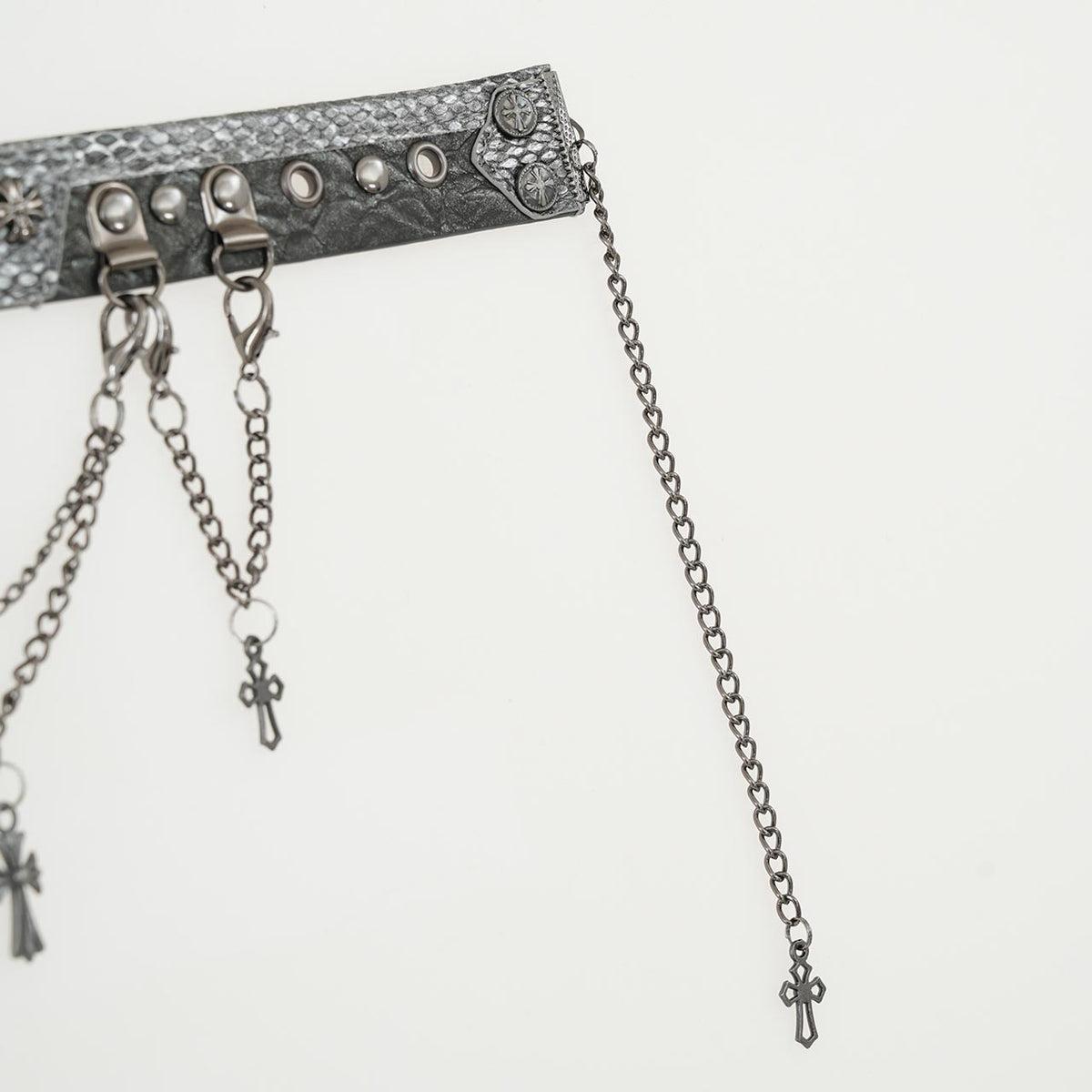 Thorned Reliquary Choker