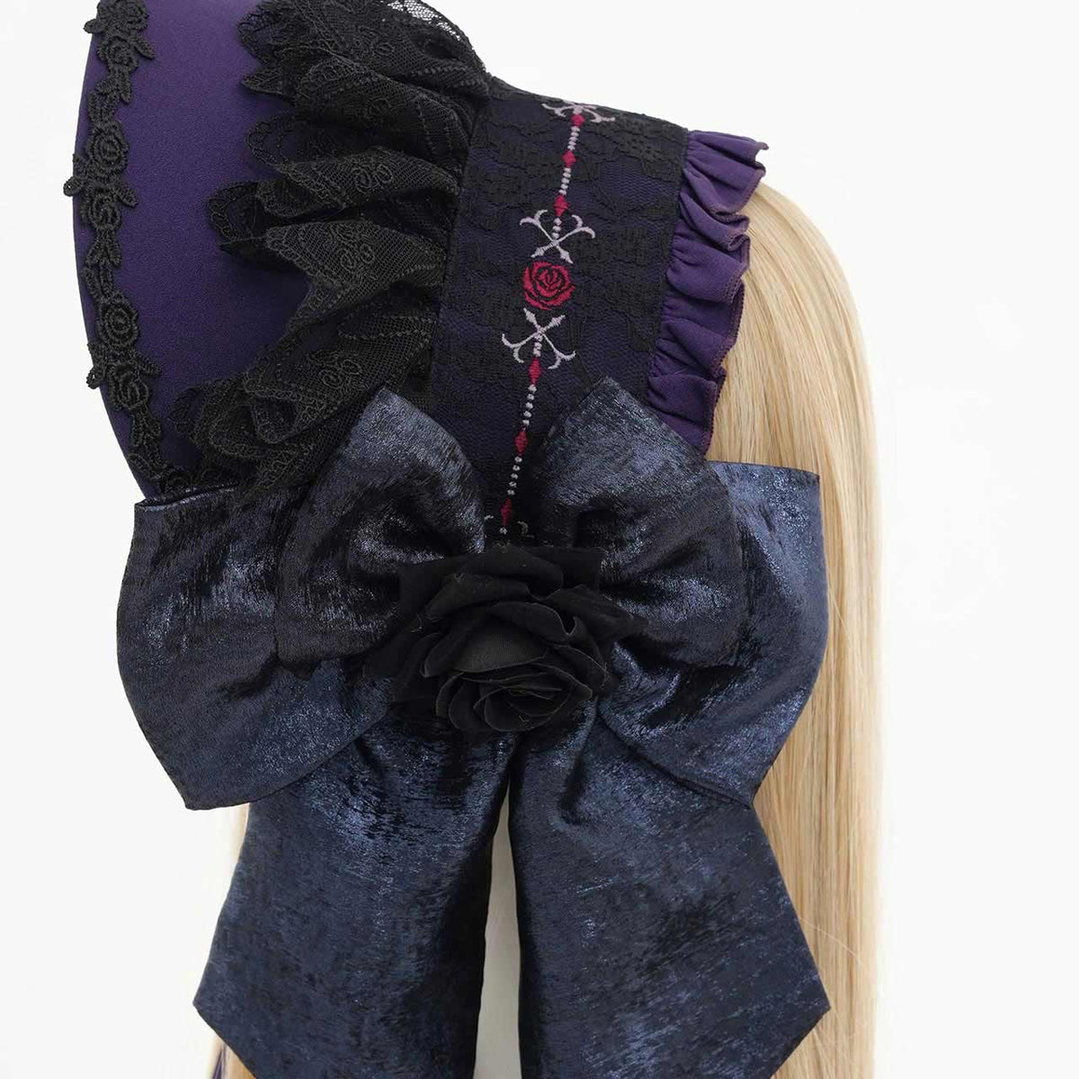 Villainess Elegance Bonnet