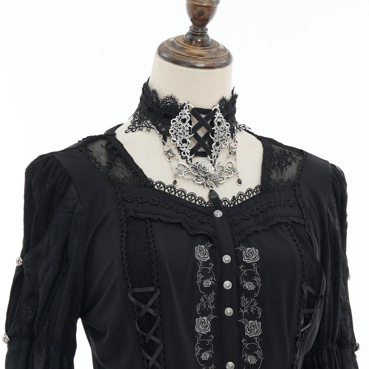 Larme d’Alice Lace choker